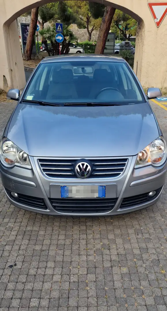 Volkswagen Polo 5p 1.9 tdi Sportline Grigio - 1