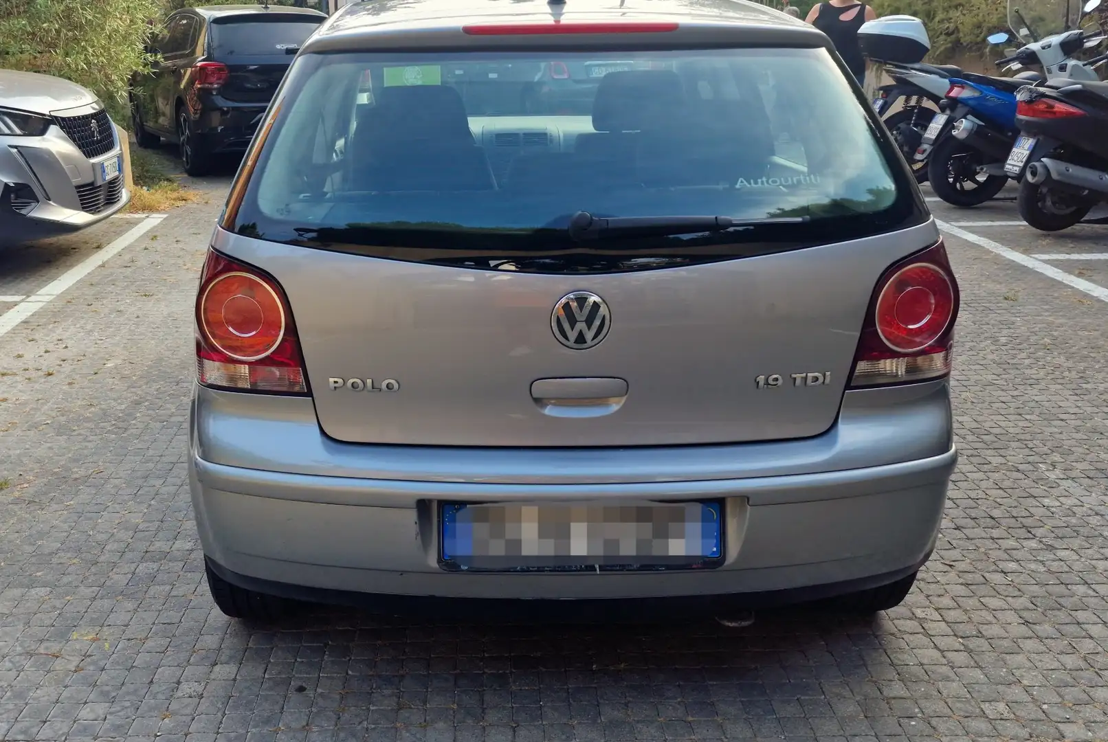 Volkswagen Polo 5p 1.9 tdi Sportline Grigio - 2