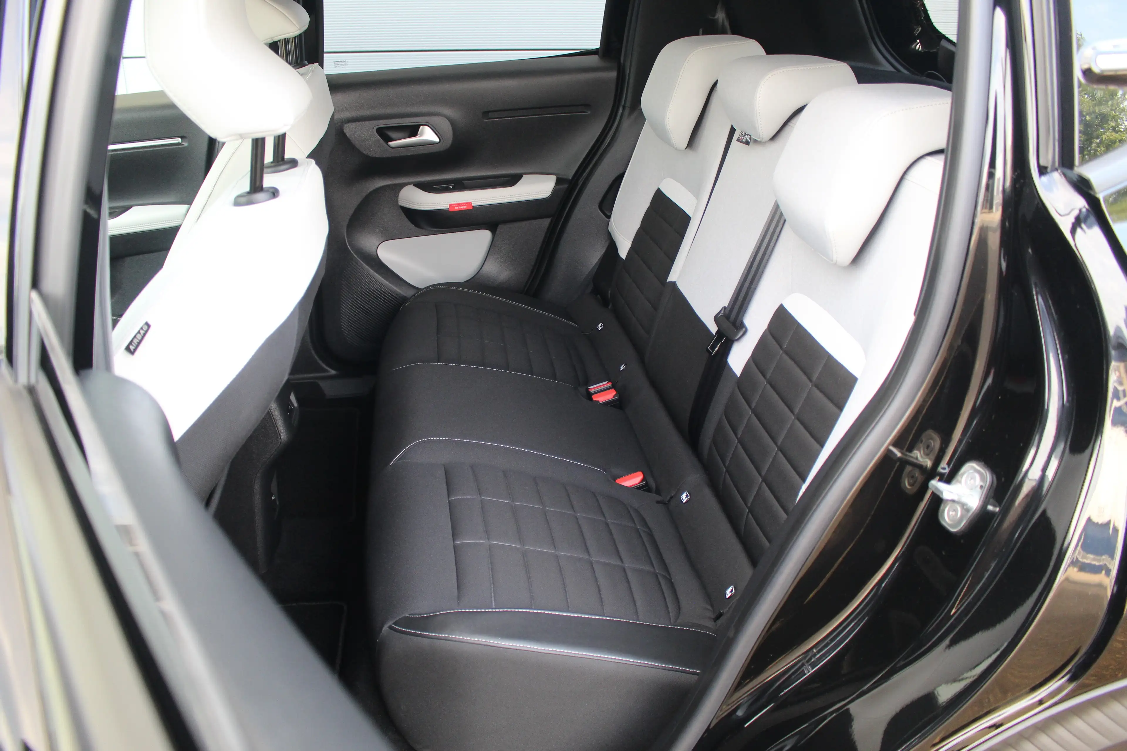 Citroen E-C3 Max 113pk 44 kWh — photo 4