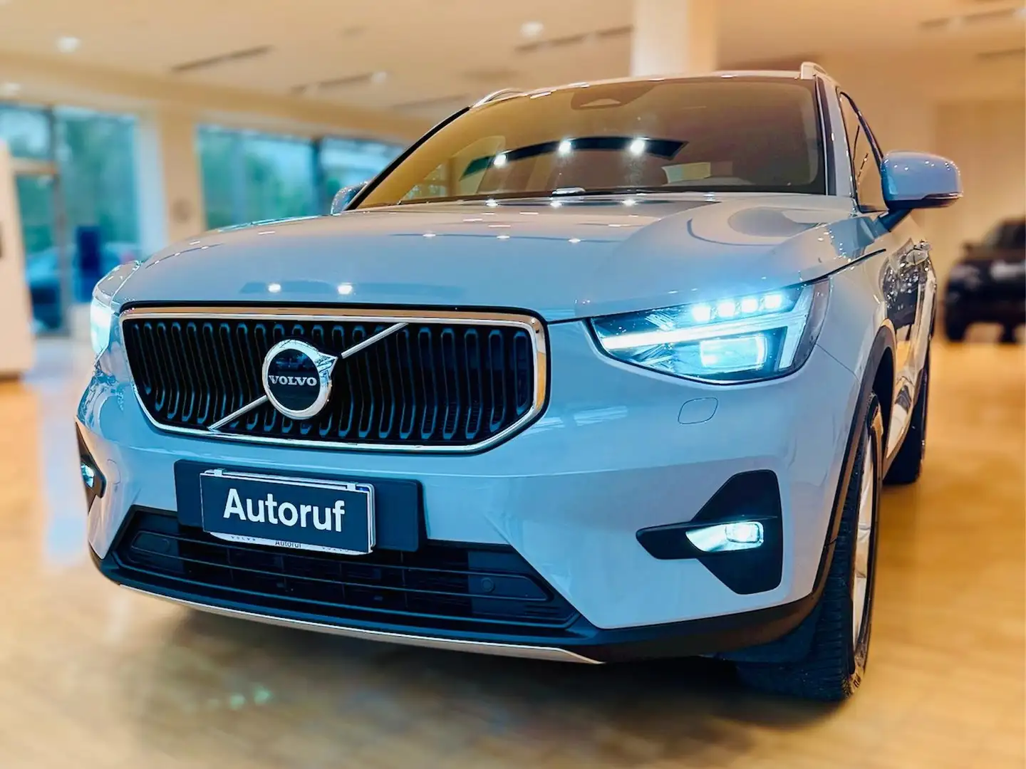 Volvo XC40 2.0 b3 Core 2025 Grigio - 1
