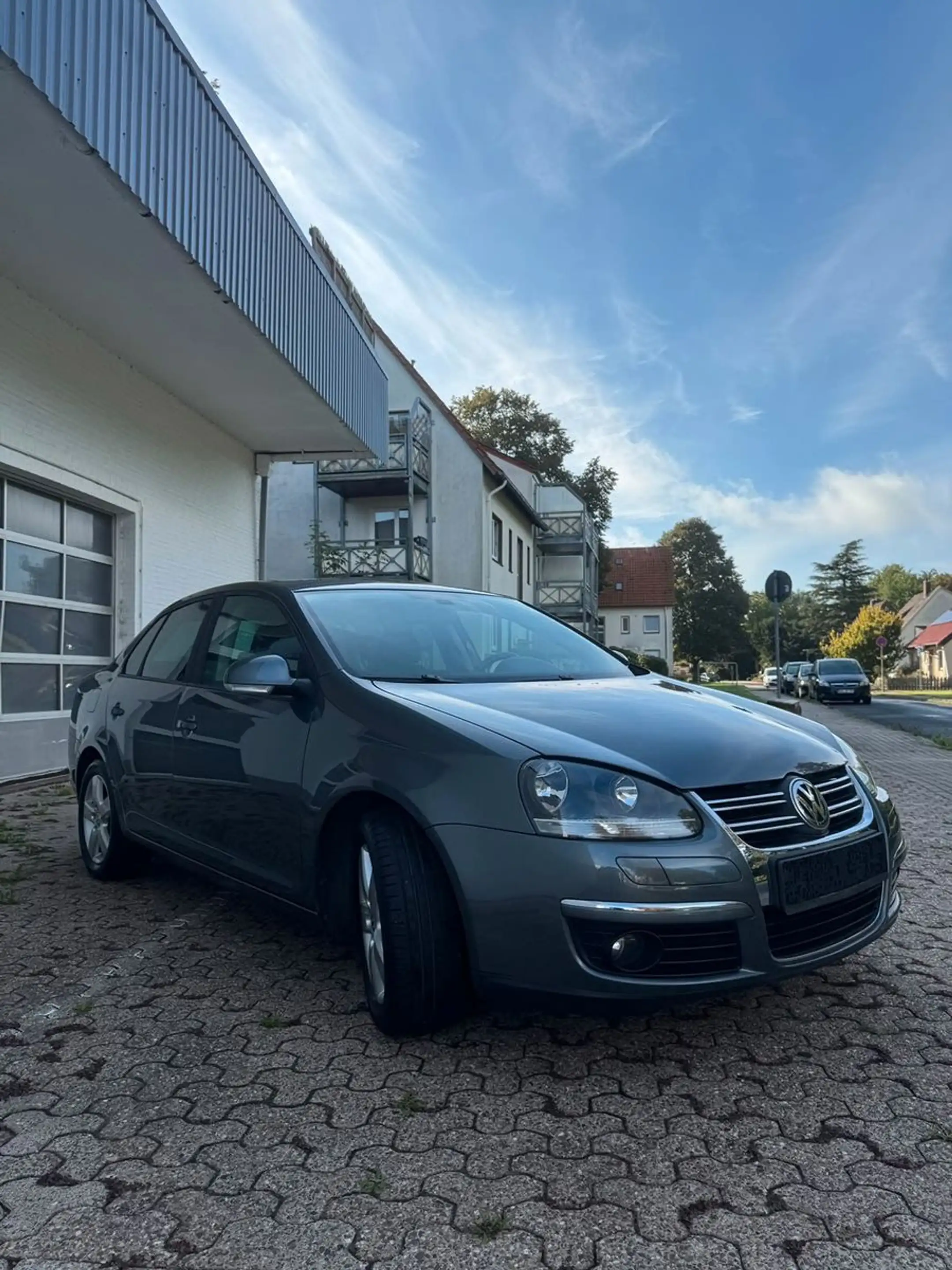 Volkswagen Jetta 1.4 TSI United 1.Hand AHK Navi MFL PDC — photo 8