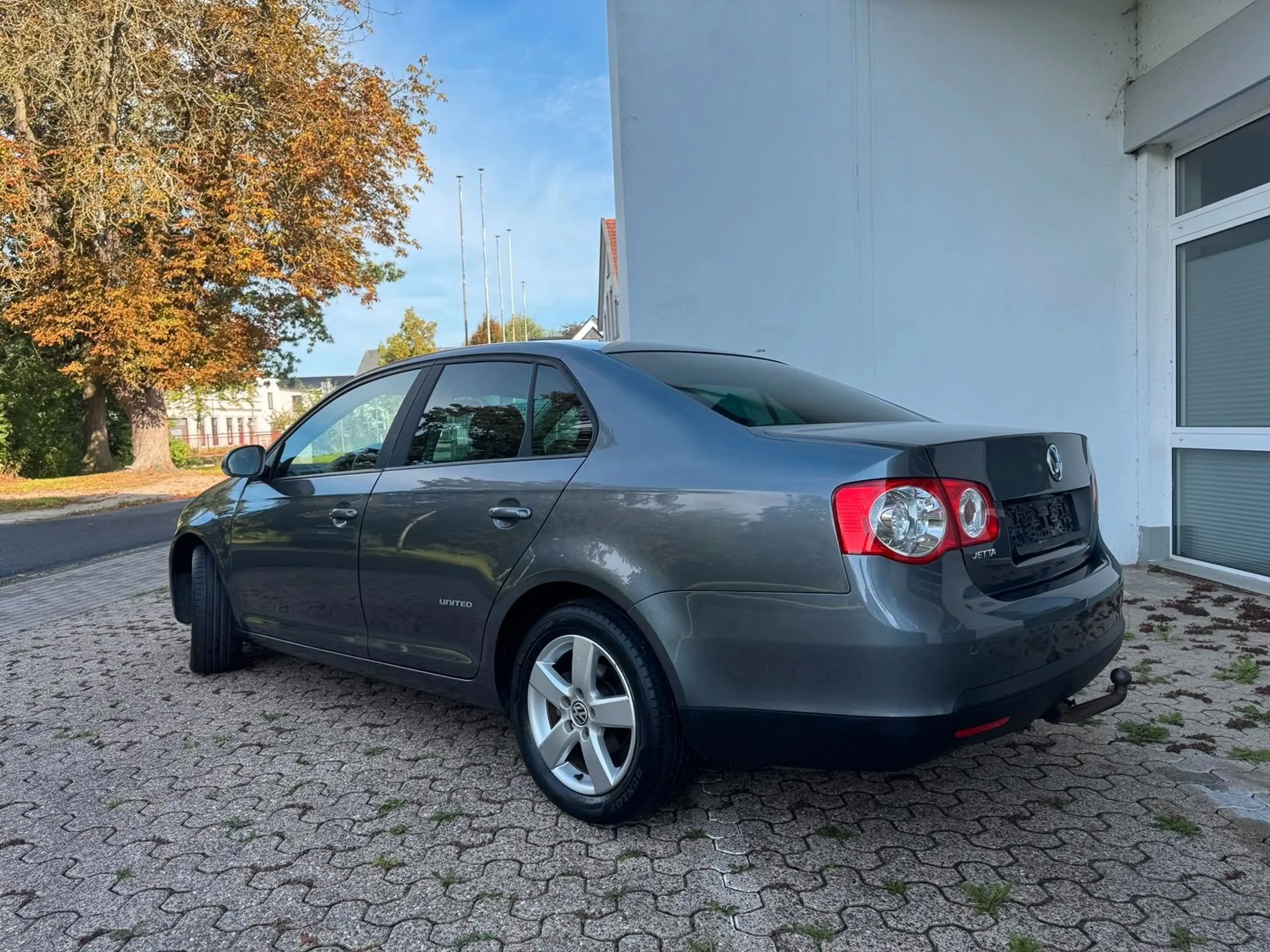 Volkswagen Jetta 1.4 TSI United 1.Hand AHK Navi MFL PDC — photo 4