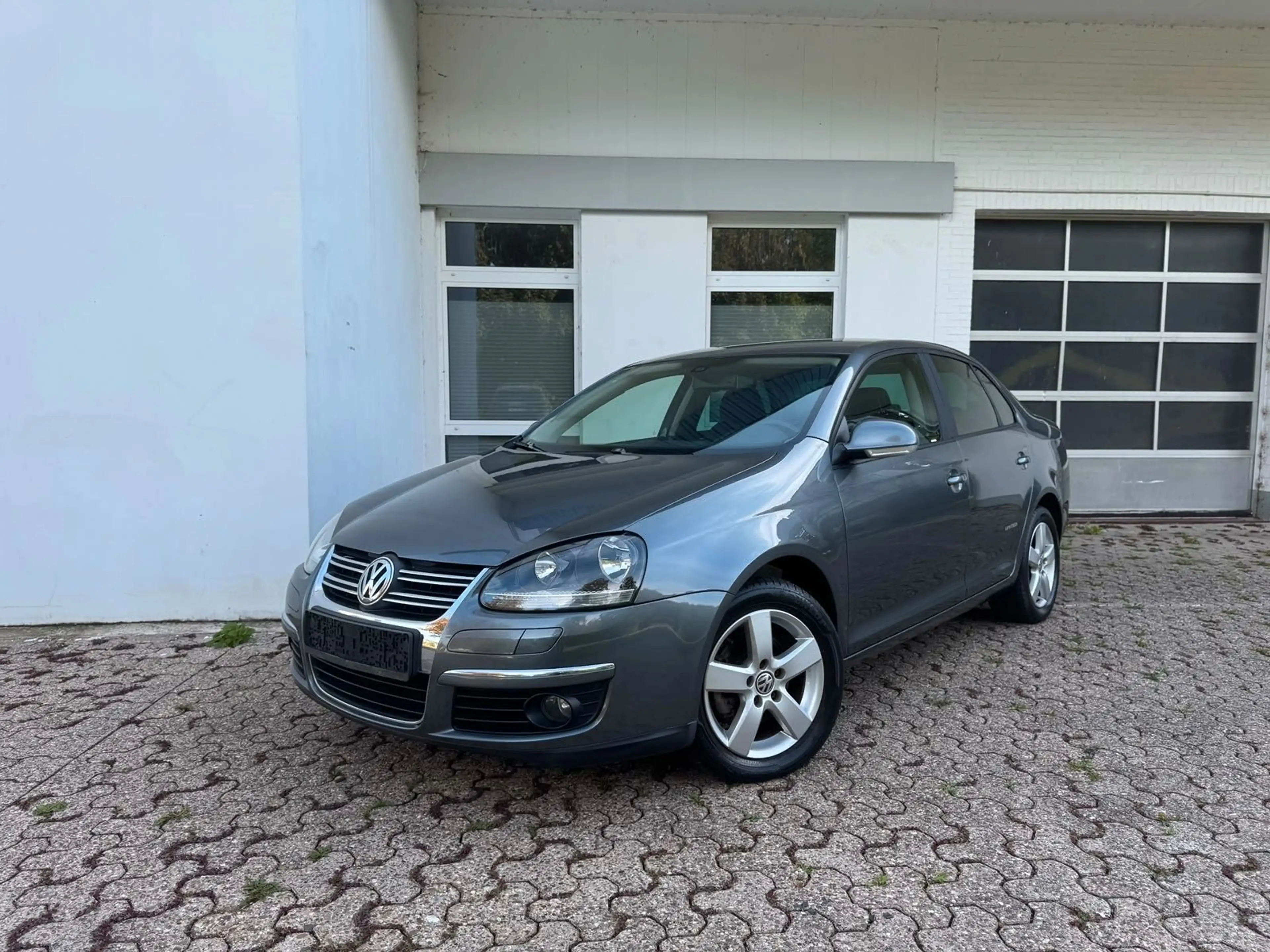 Volkswagen Jetta 1.4 TSI United 1.Hand AHK Navi MFL PDC