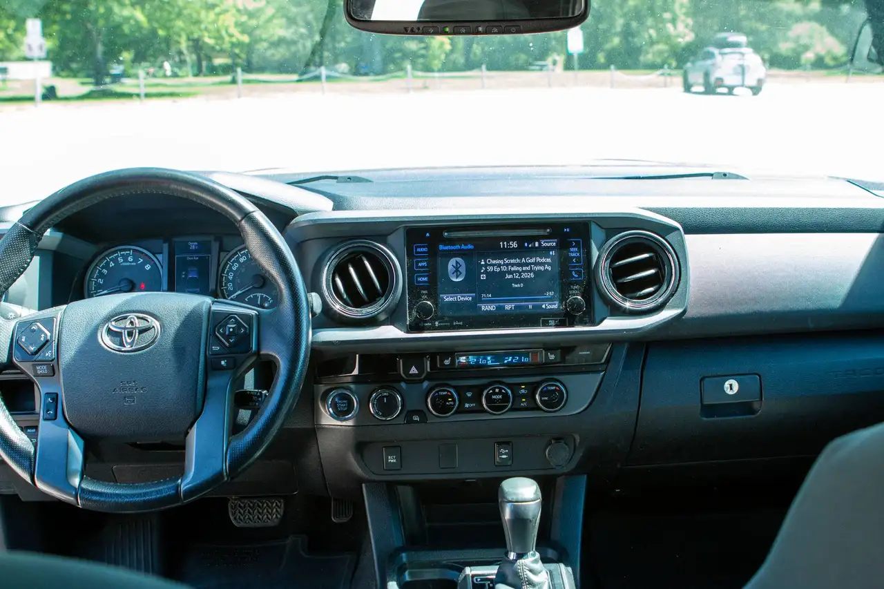 Toyota Tacoma снимка Toyota Tacoma
