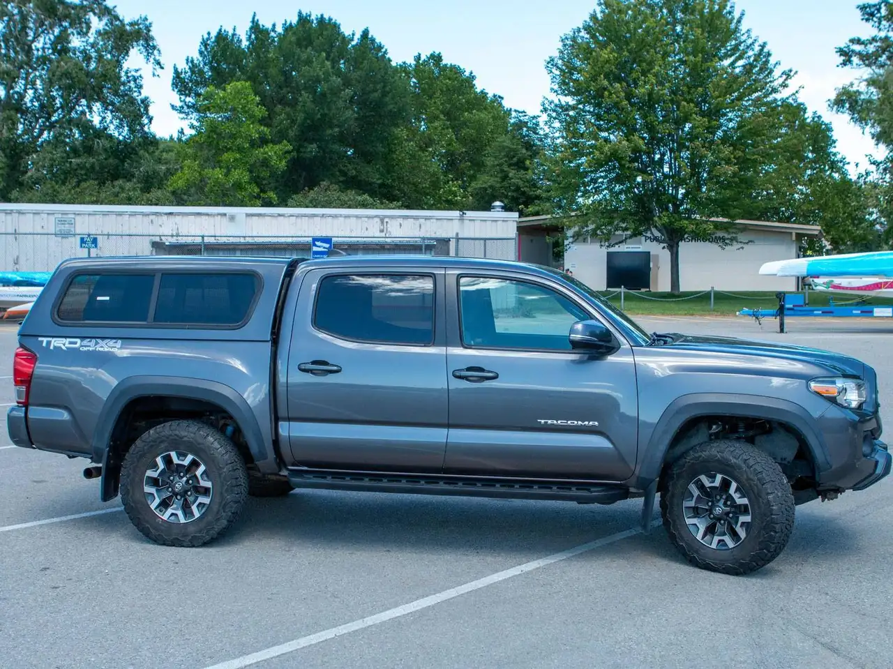 Toyota Tacoma снимка Toyota Tacoma