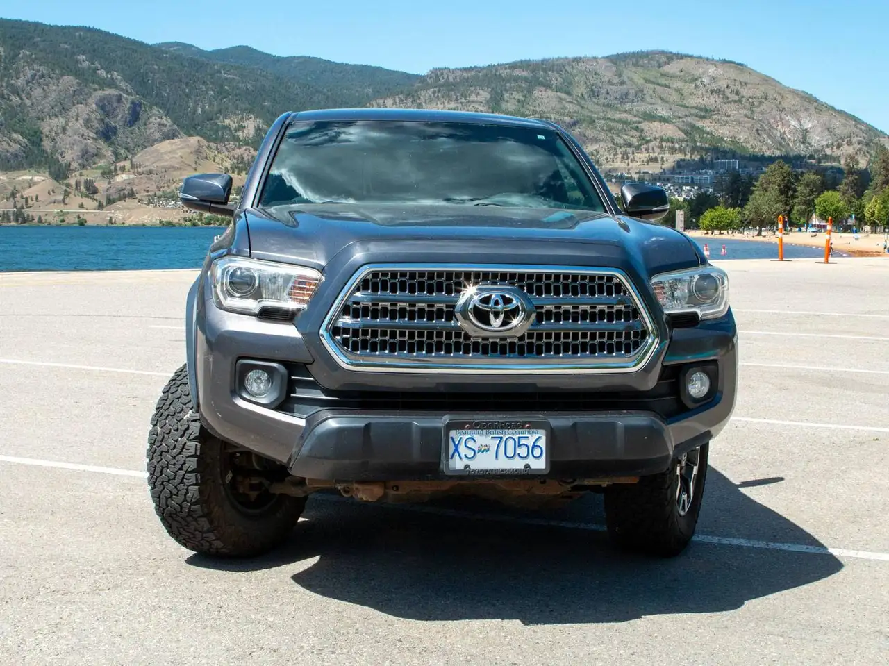 Toyota Tacoma снимка Toyota Tacoma