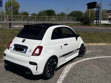 595 Cabrio Competizione. Sedili Sabelt. Record Mon