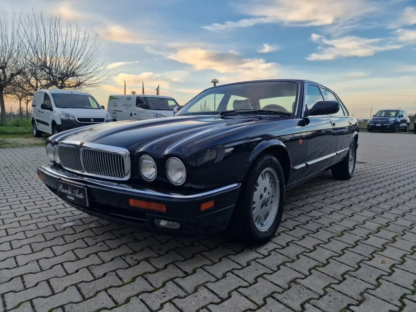 Jaguar XJ 4.0 cat automatic Bleu - 2