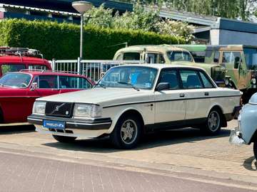 2.3 GLT Injectie, automaat, airco, zeer rijke hist