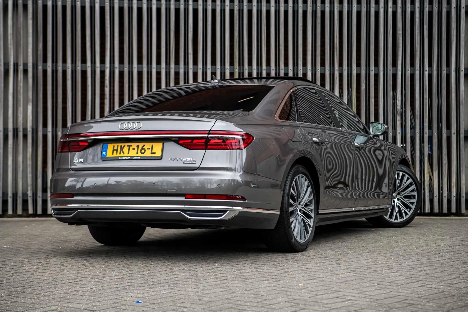 Audi A8 60 TFSI e 449pk Quattro Pro Line Plus |VOL OPTIES| Grijs - 2