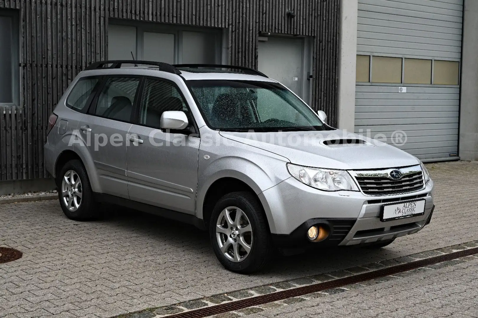 Subaru Forester Comfort AHK, Klima, TÜV, Service NEU Stříbrná - 1