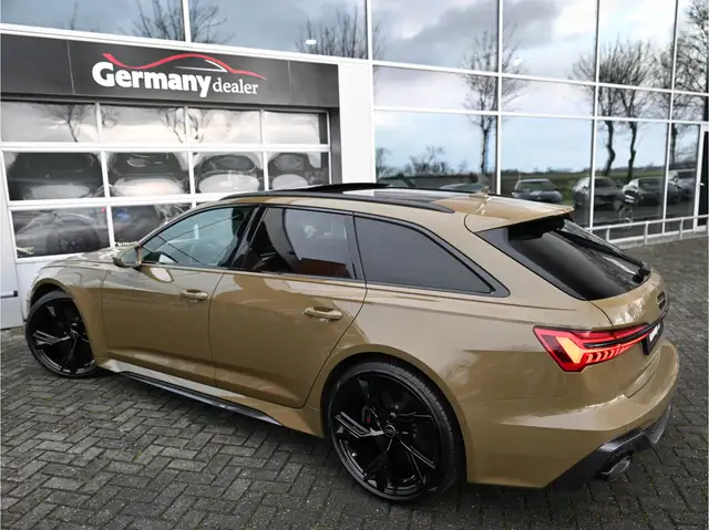 Audi RS6 view 9