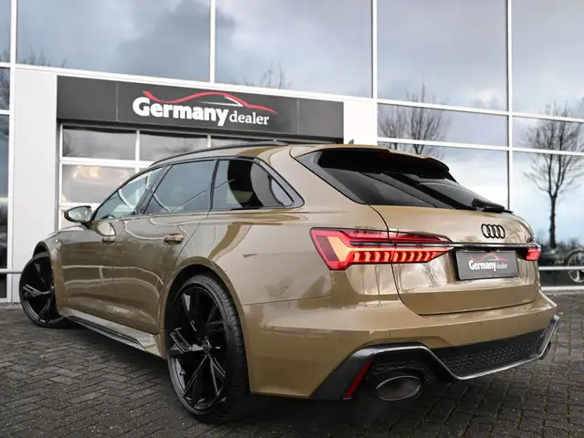 Audi RS6 view 4