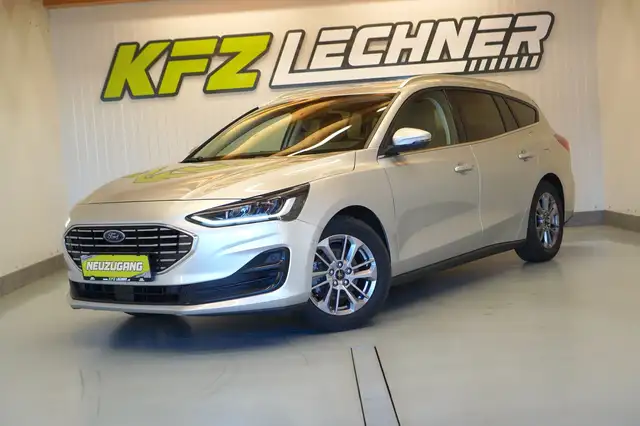 Ford Focus view 8