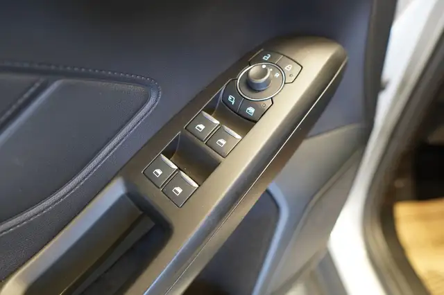 Ford Focus view 14