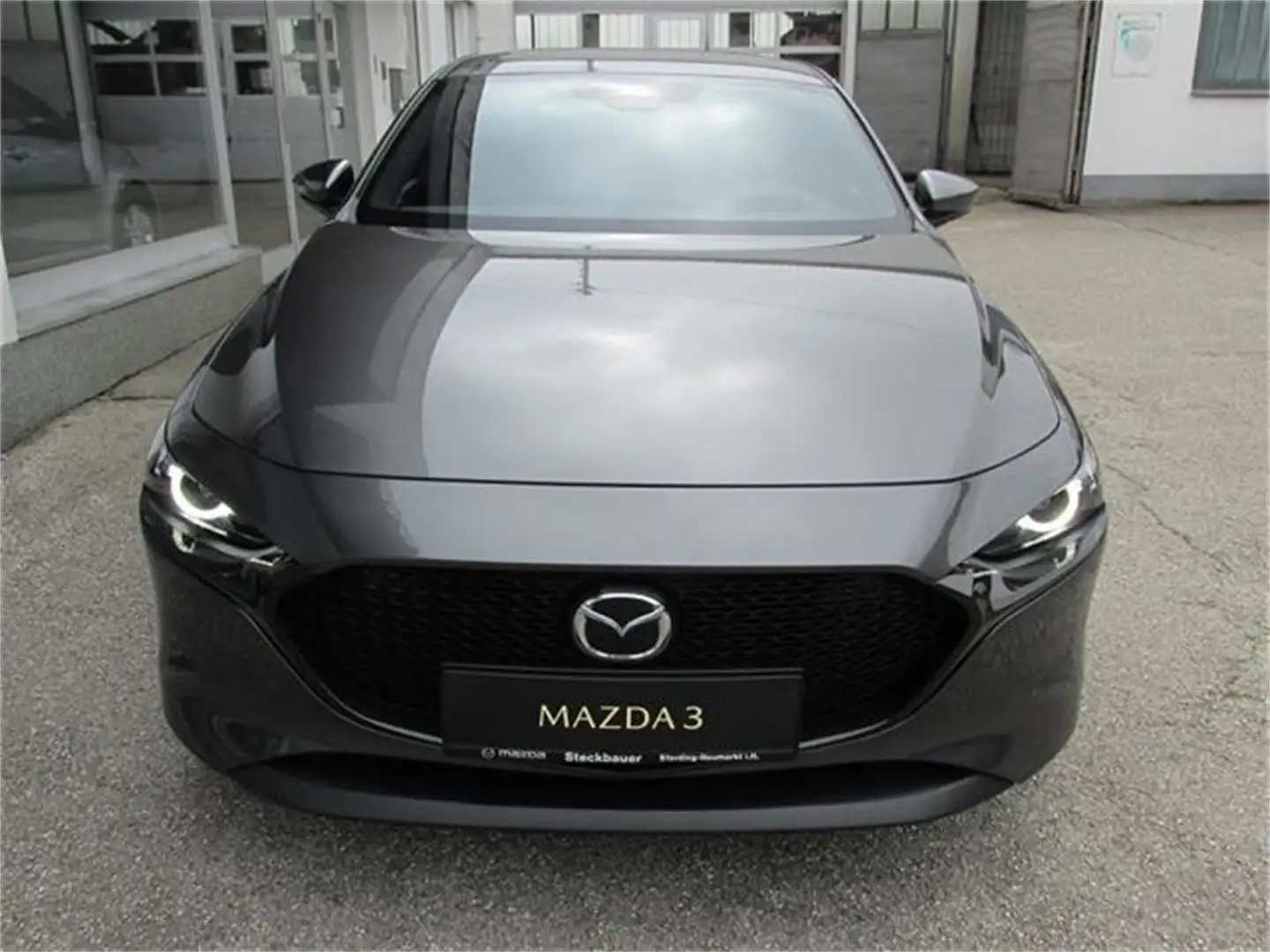 Mazda 3 2025 5HB 2.5L e-SKYACTIV G 140ps 6MT 2WD EX Grau - 2