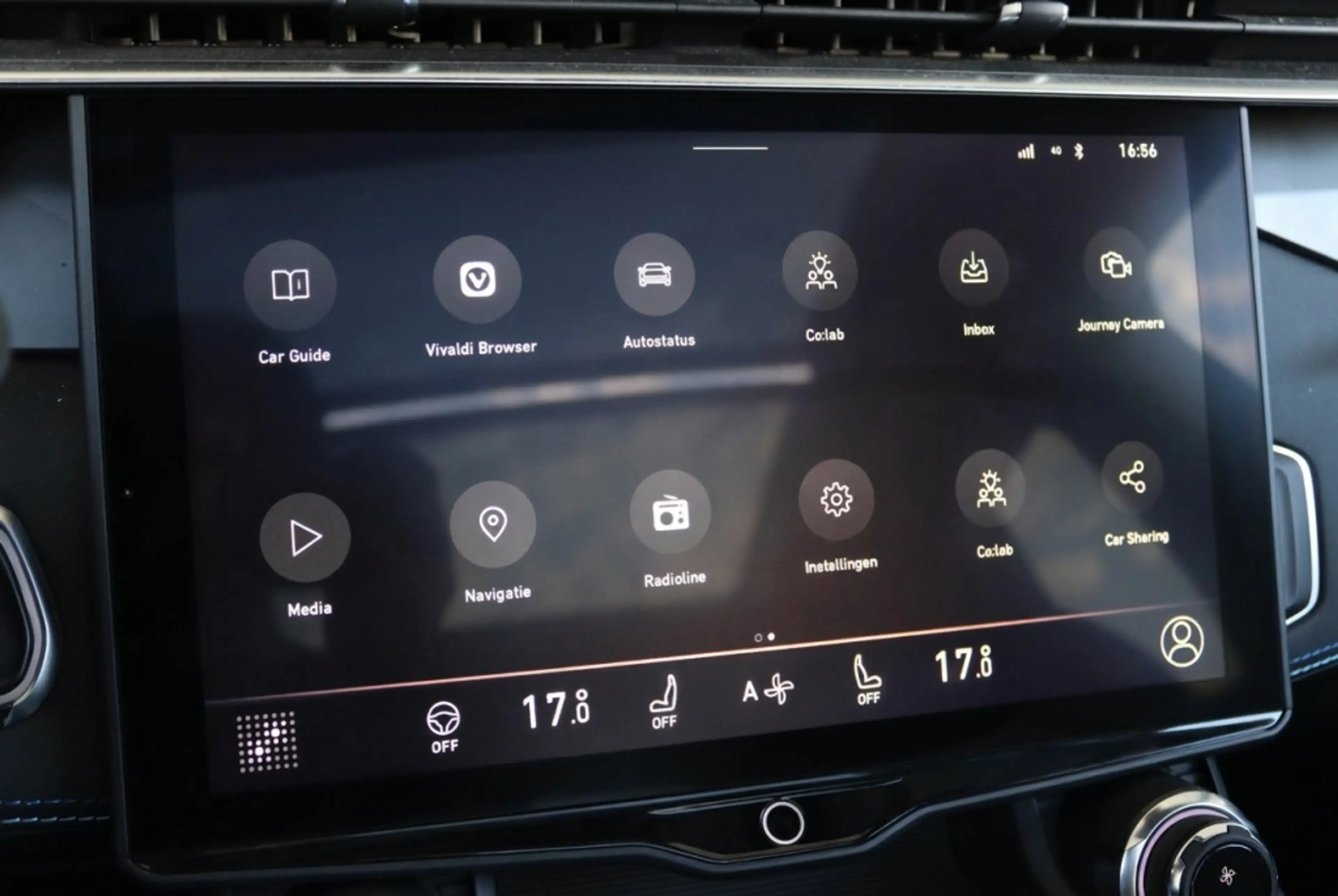 Lynk & Co 01 1.5 PHEV 262PK Stuurverwarming | Pano | Zwarte hem — photo 21