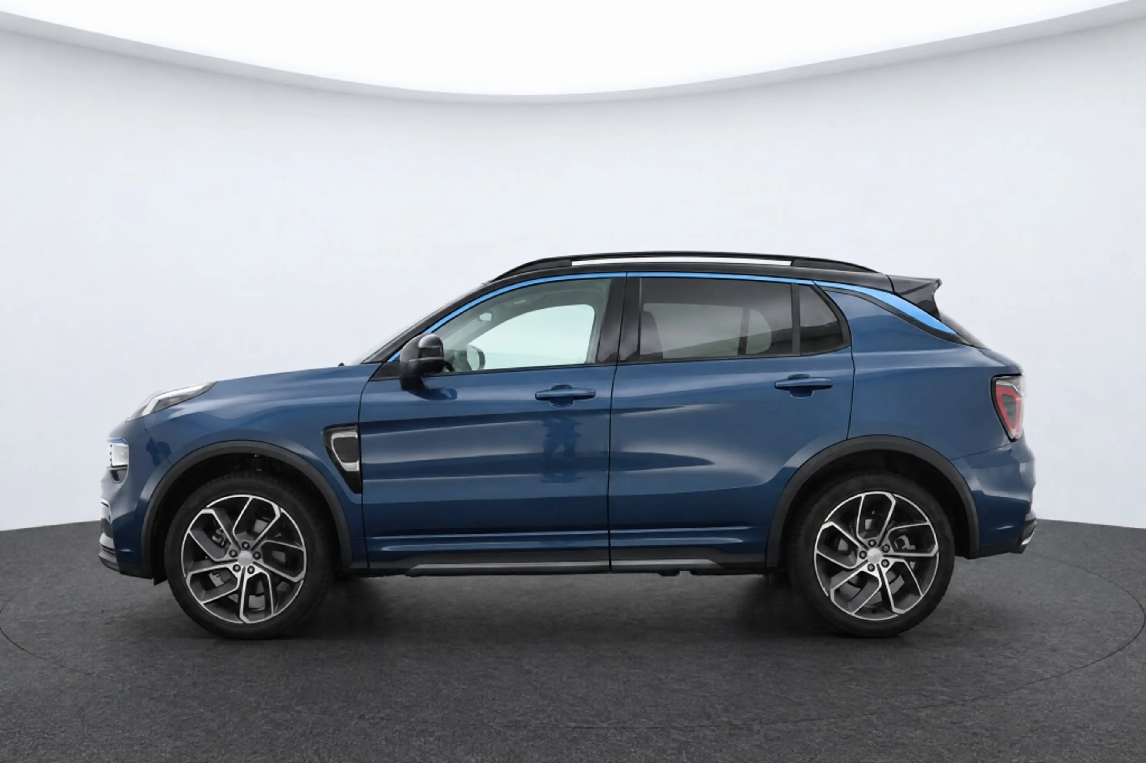 Lynk & Co 01 1.5 PHEV 262PK Stuurverwarming | Pano | Zwarte hem — photo 2