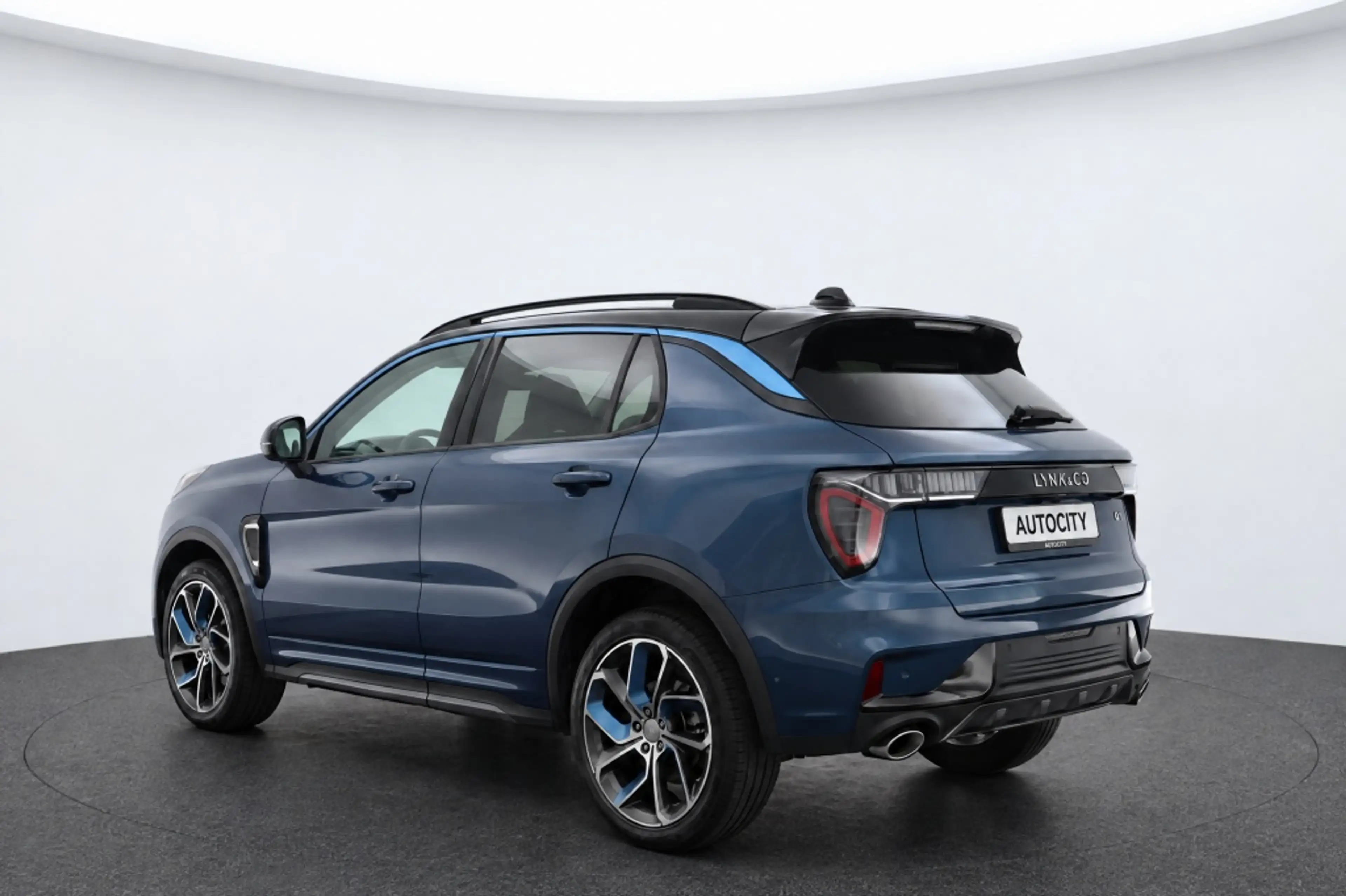 Lynk & Co 01 1.5 PHEV 262PK Stuurverwarming | Pano | Zwarte hem — photo 3