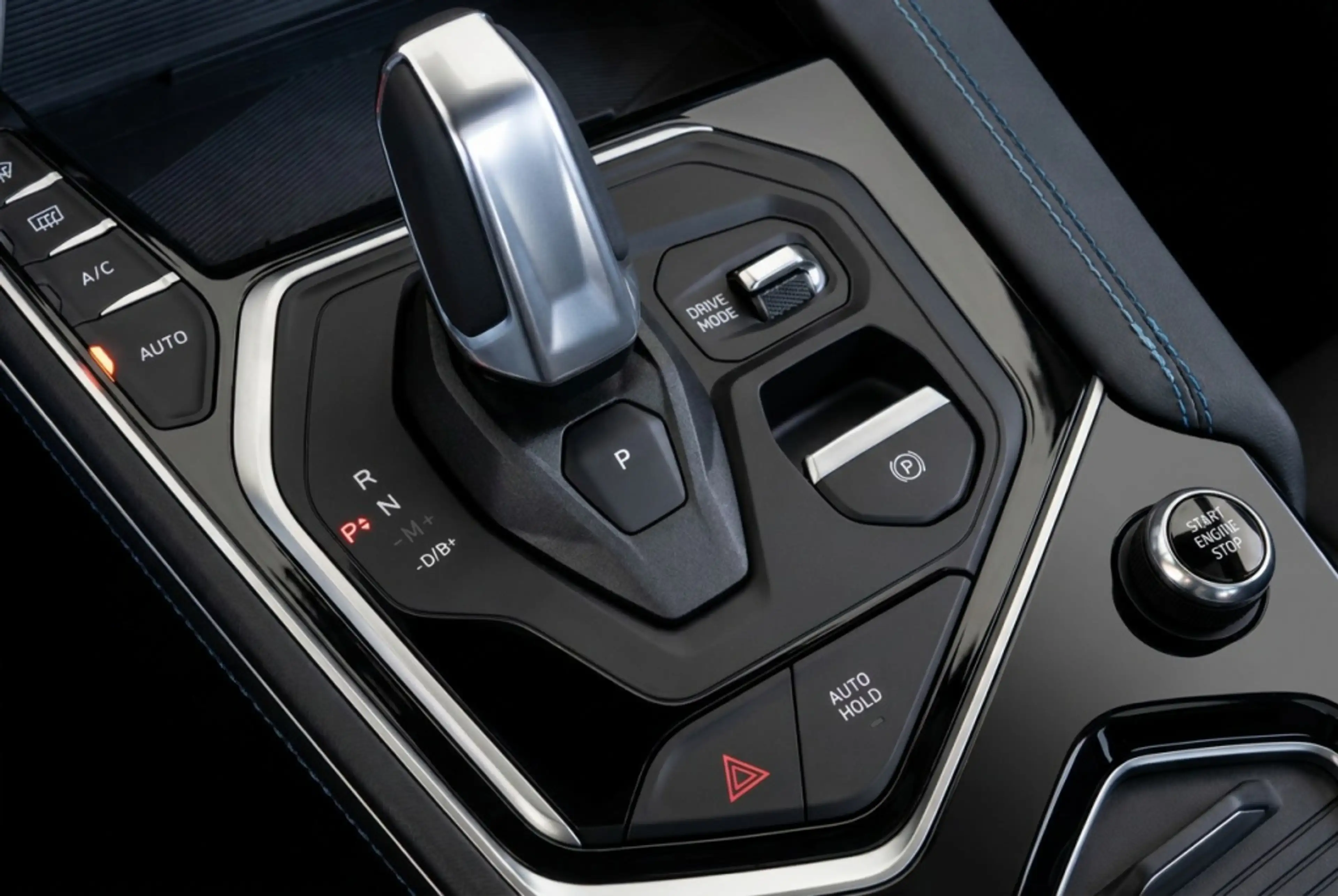 Lynk & Co 01 1.5 PHEV 262PK Stuurverwarming | Pano | Zwarte hem — photo 26
