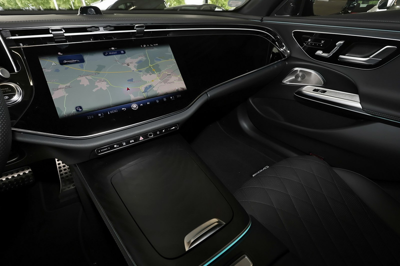 Mercedes-Benz E 450 d 4M T AMG MBUX+360°+DIG-LED+Pano+AHK+Nigh — photo 10