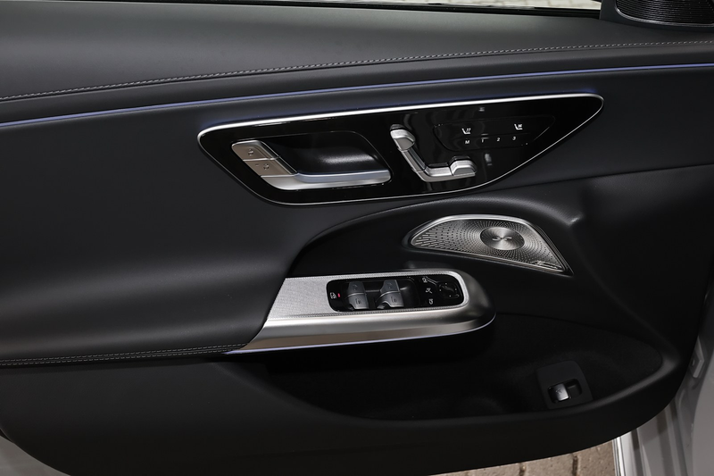 Mercedes-Benz E 450 d 4M T AMG MBUX+360°+DIG-LED+Pano+AHK+Nigh — photo 12