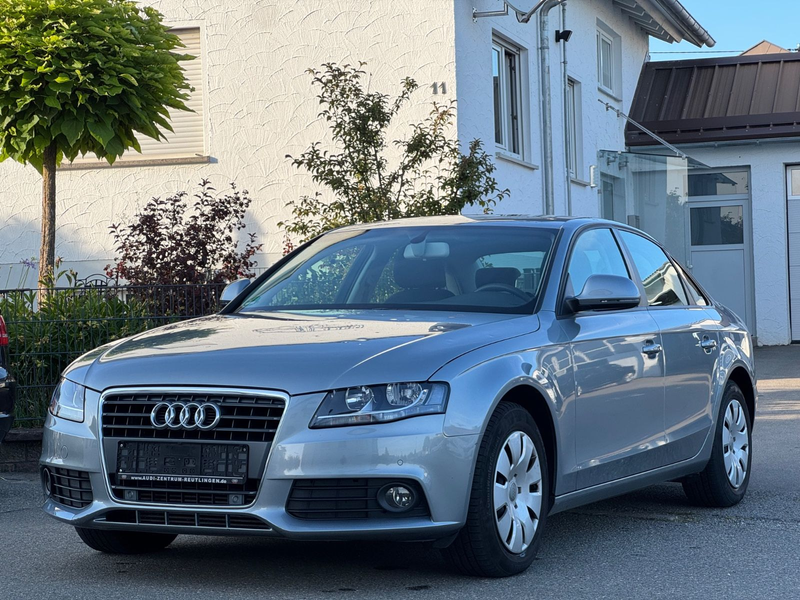 Audi A4 Lim. Attraction*1.HAND*LIMO*WENIG KM *AHK