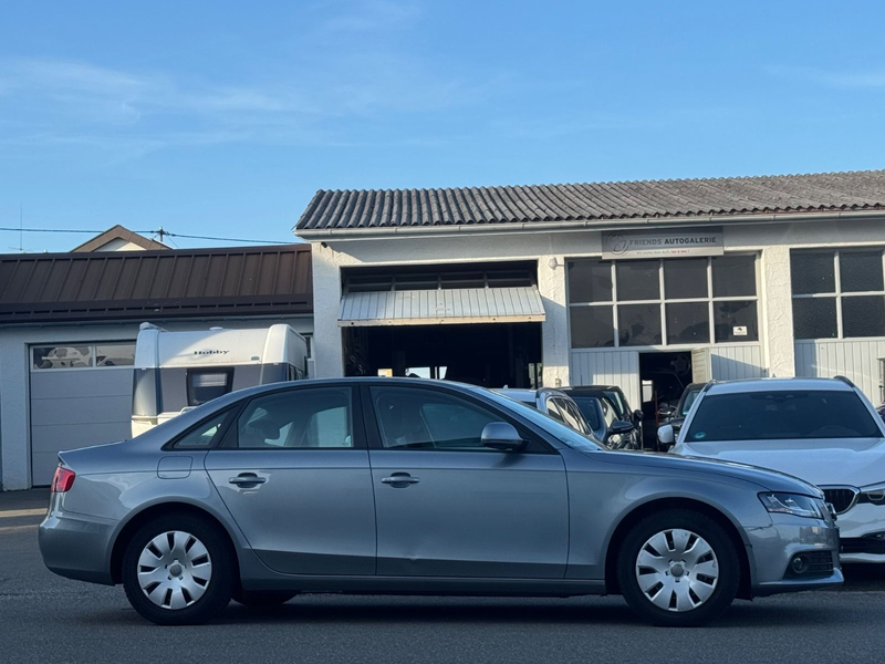 Audi A4 Lim. Attraction*1.HAND*LIMO*WENIG KM *AHK — photo 2