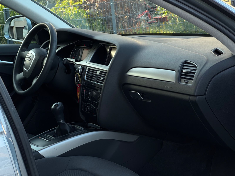 Audi A4 Lim. Attraction*1.HAND*LIMO*WENIG KM *AHK — photo 14