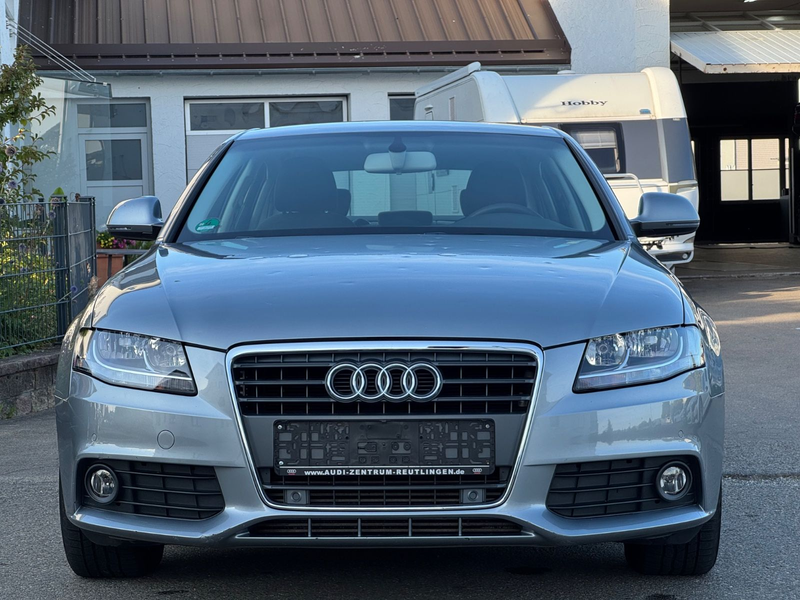 Audi A4 Lim. Attraction*1.HAND*LIMO*WENIG KM *AHK — photo 5