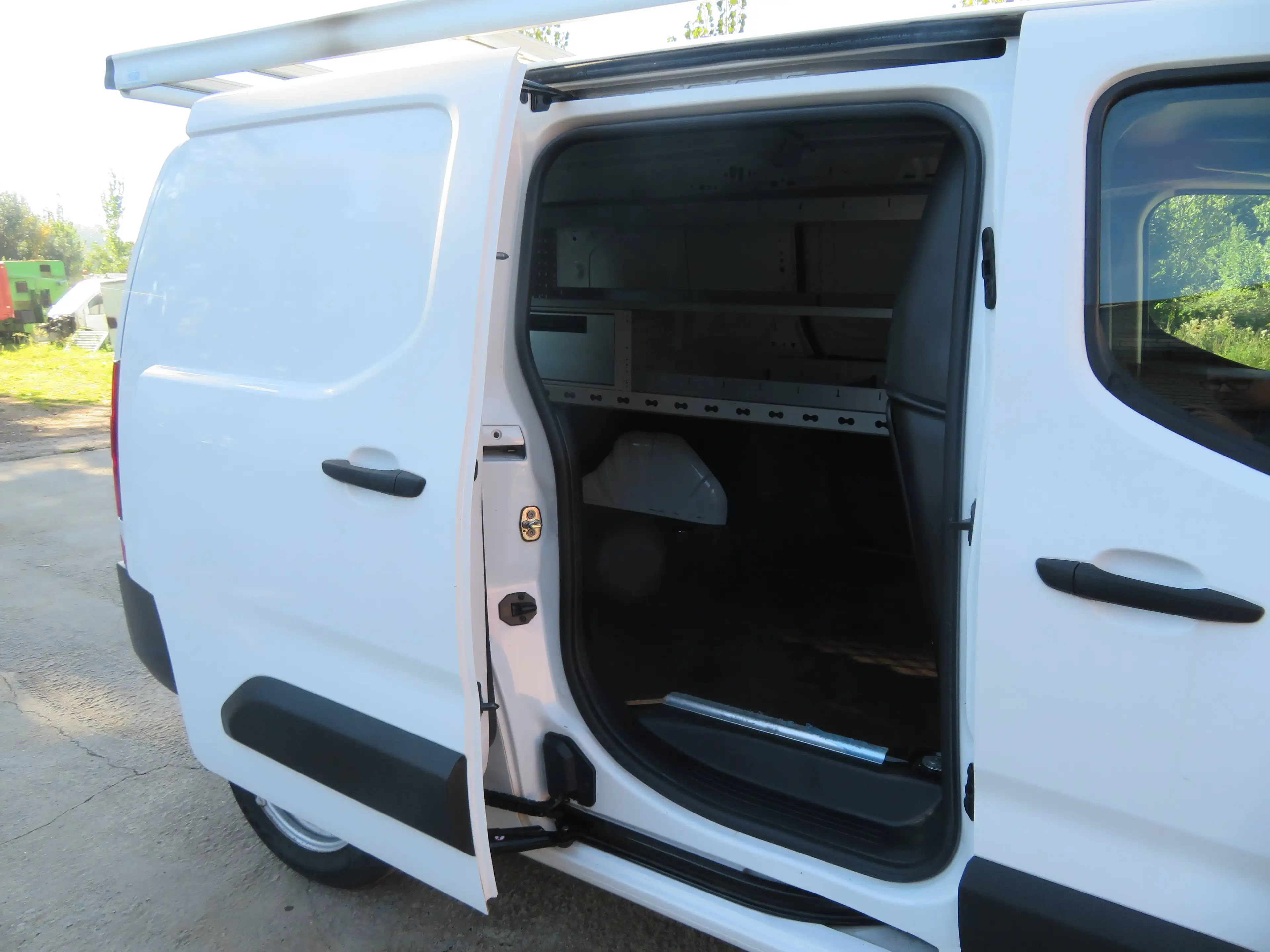 Opel Combo 1.5 Turbo - Ingericht - Dakdrager - Dubbel schuifdeur — photo 9