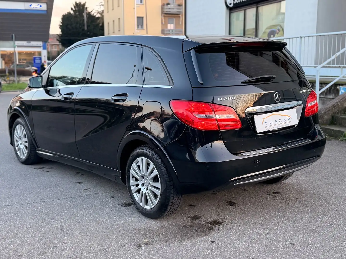 Mercedes-Benz B 200 Premium B 200 Natural Gas Drive Schwarz - 2