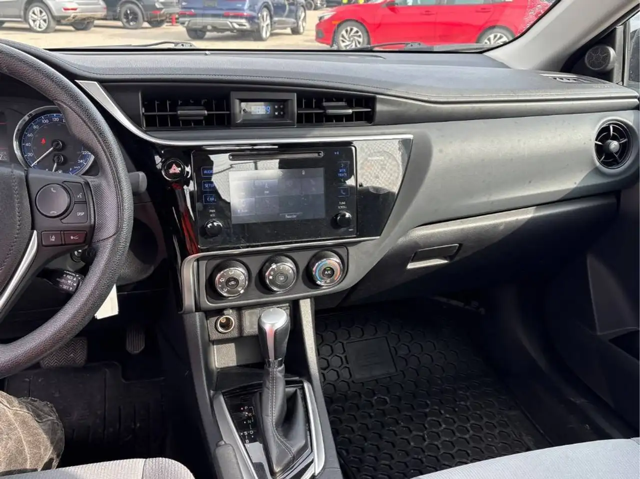 Toyota Corolla снимка Toyota Corolla