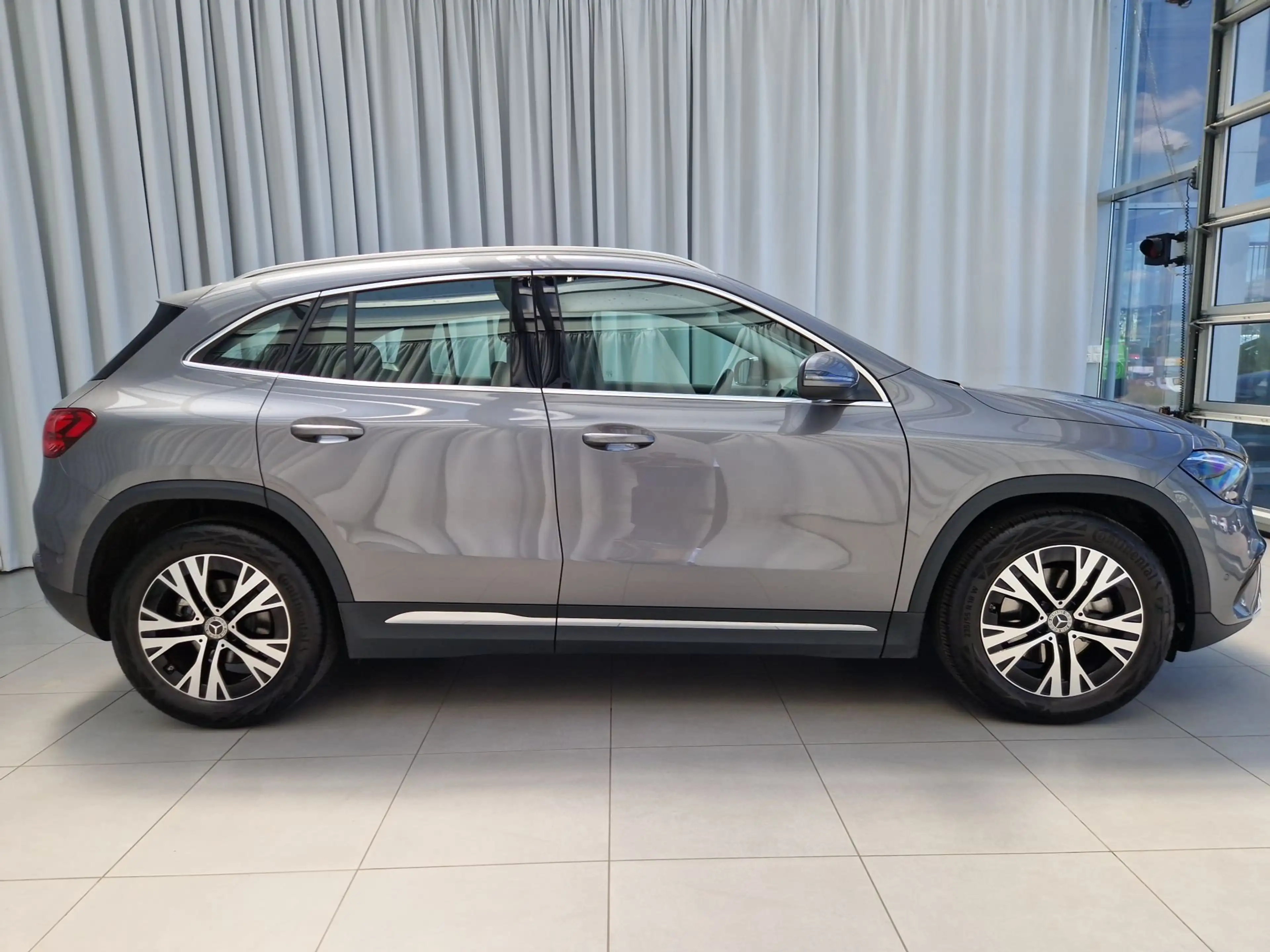 Mercedes-Benz GLA 180 d Progressive SpurW Winterp. — photo 4