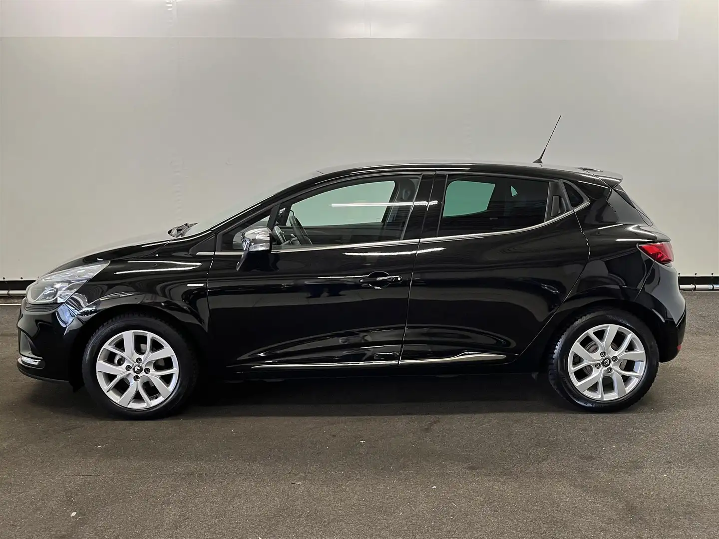 Renault Clio TCe 90PK LIMITED NAVI TEL PDC CRUISE NAP Negro - 2