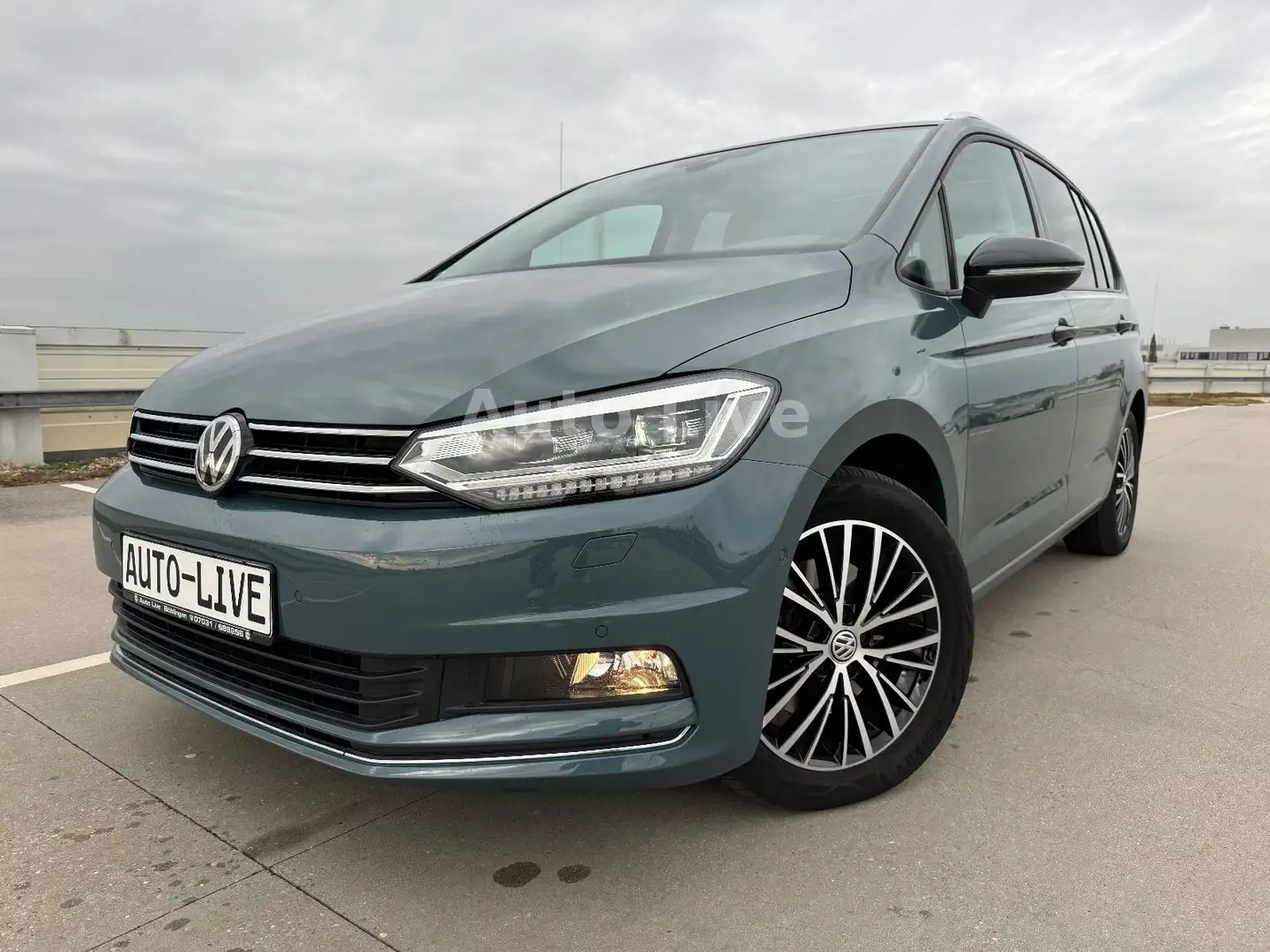 Volkswagen Touran 2.0 TDI*DSG*7-S*PAN*NAVI*LED*KAMERA*KEYLG Blauw - 1