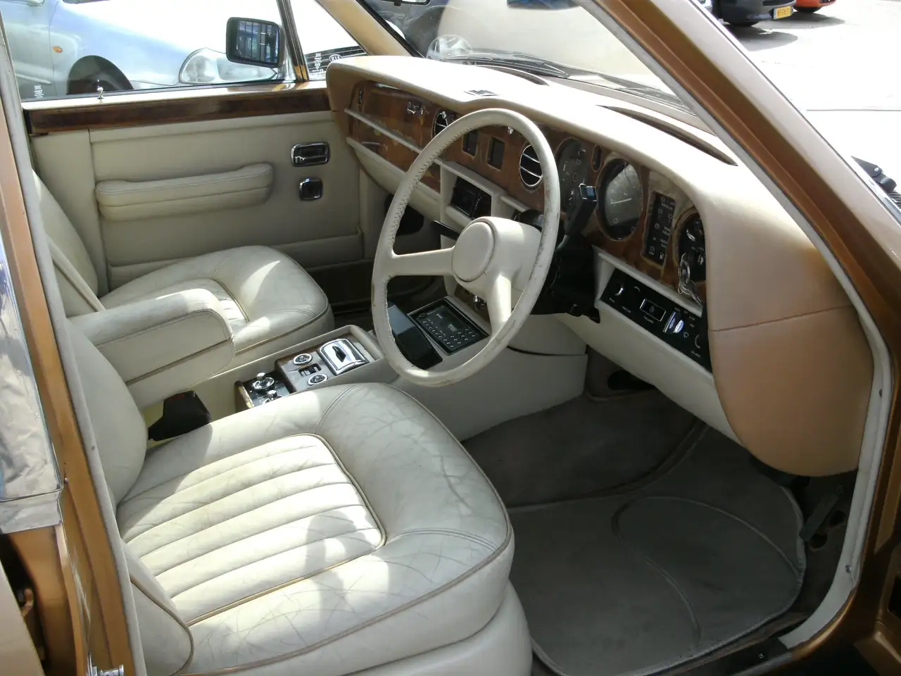 Rolls-Royce Silver Spirit 6.8 AUTOMAAT, OLDTIMER/WEGENBELASTING €127,- PER J, foto 3