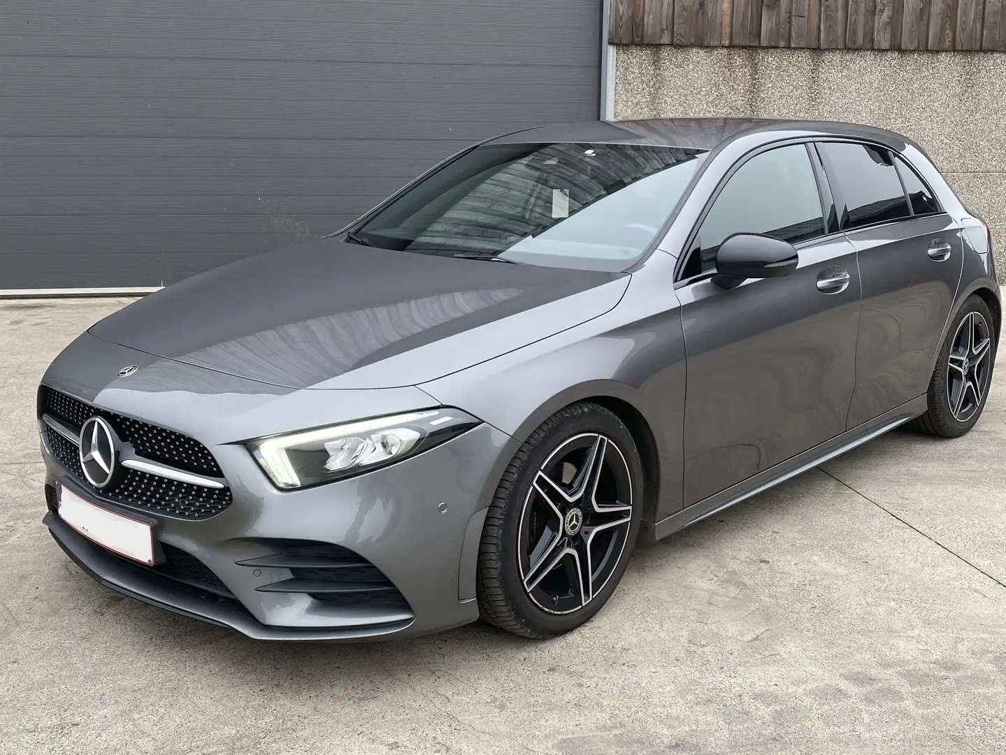 Mercedes-Benz A 180 AMG Line-Pack Night Gris - 1