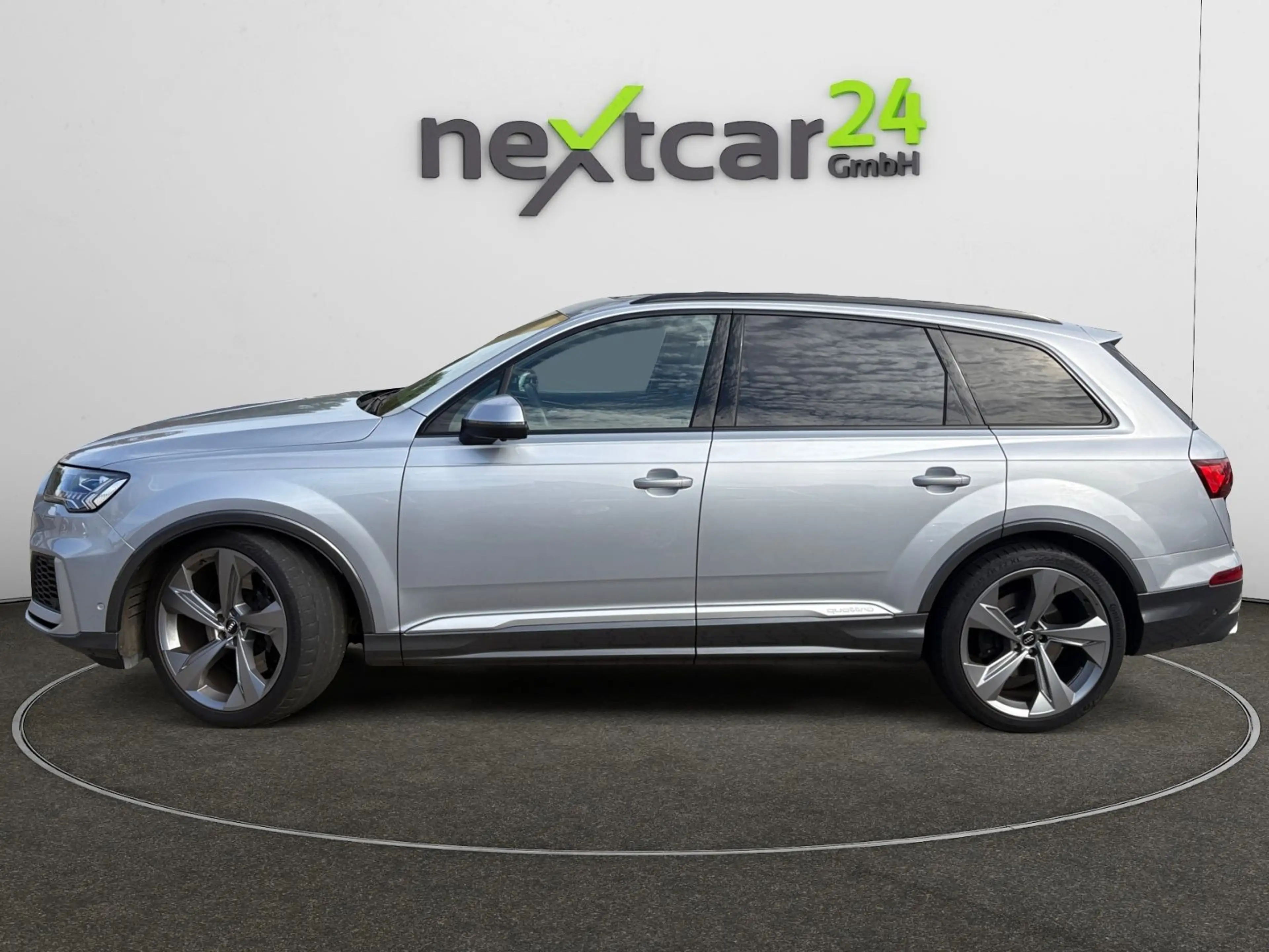 Audi SQ7 4.0 TDI quattro HUD PANO|LASER|7 SITZER|22"Z — photo 2