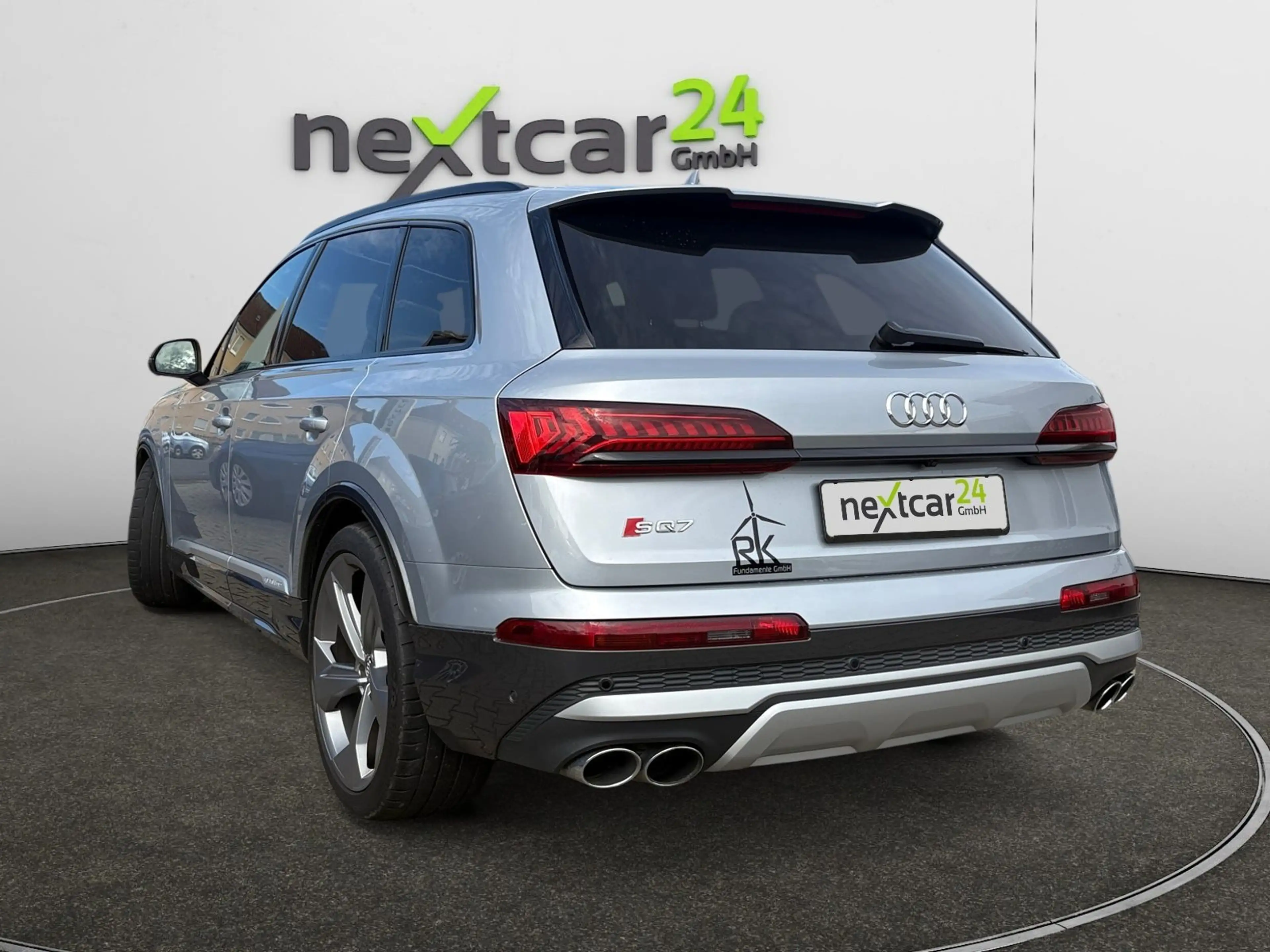 Audi SQ7 4.0 TDI quattro HUD PANO|LASER|7 SITZER|22"Z — photo 3