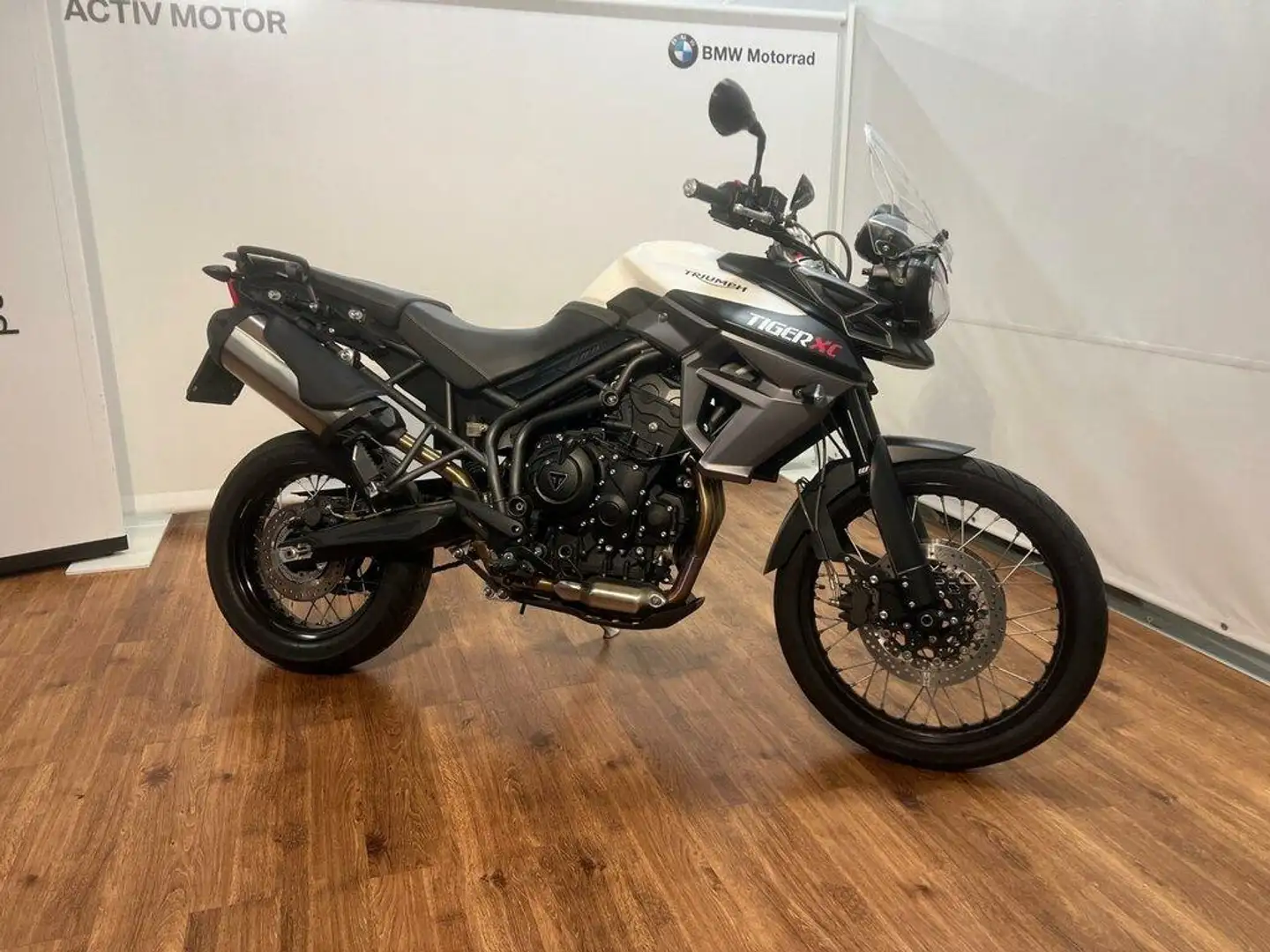 Triumph Tiger 800 XC Abs my15 - 1