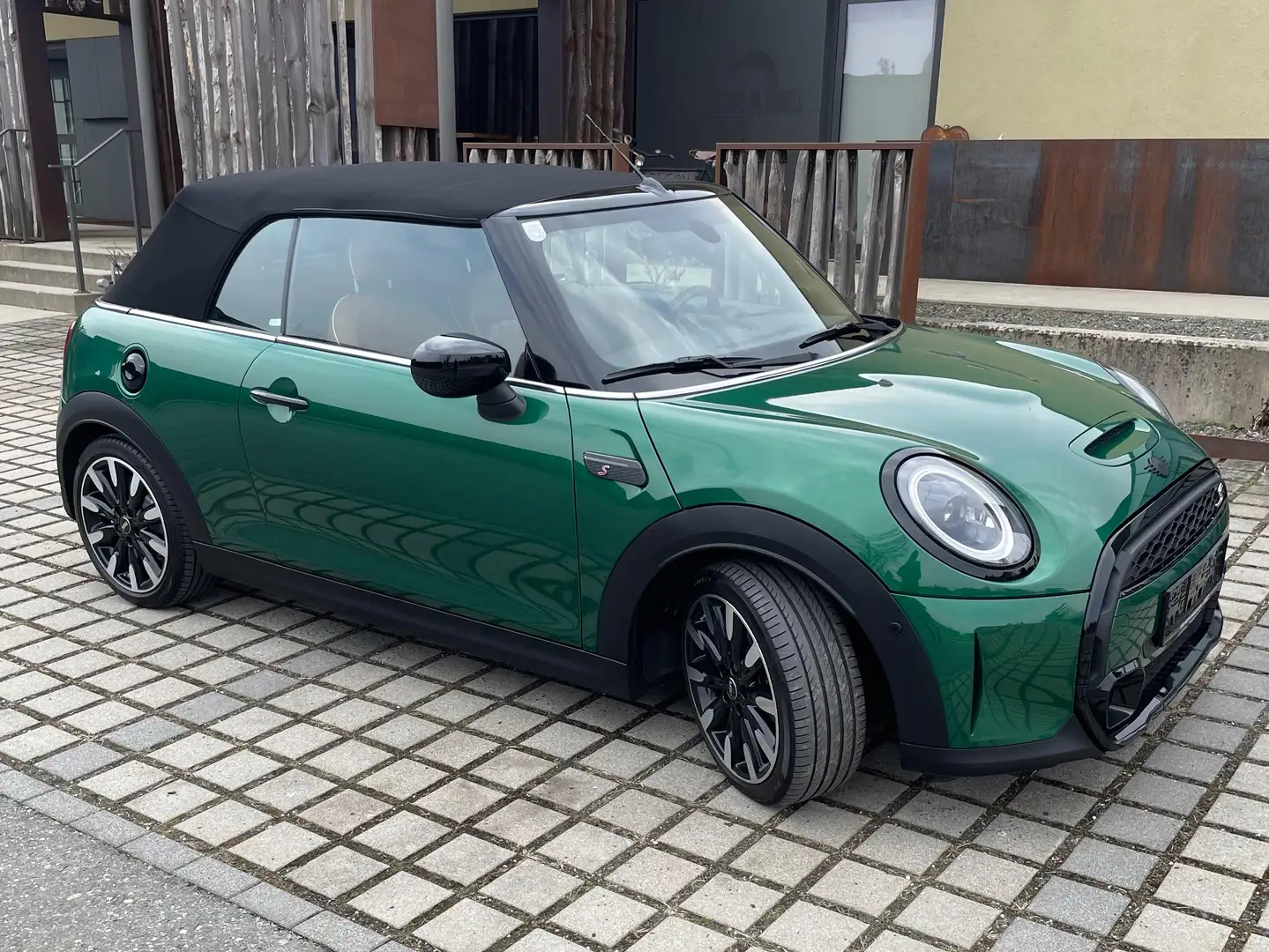 MINI Cooper S Cabrio MINI Cooper S Cabrio Aut. Cooper S Grün - 1