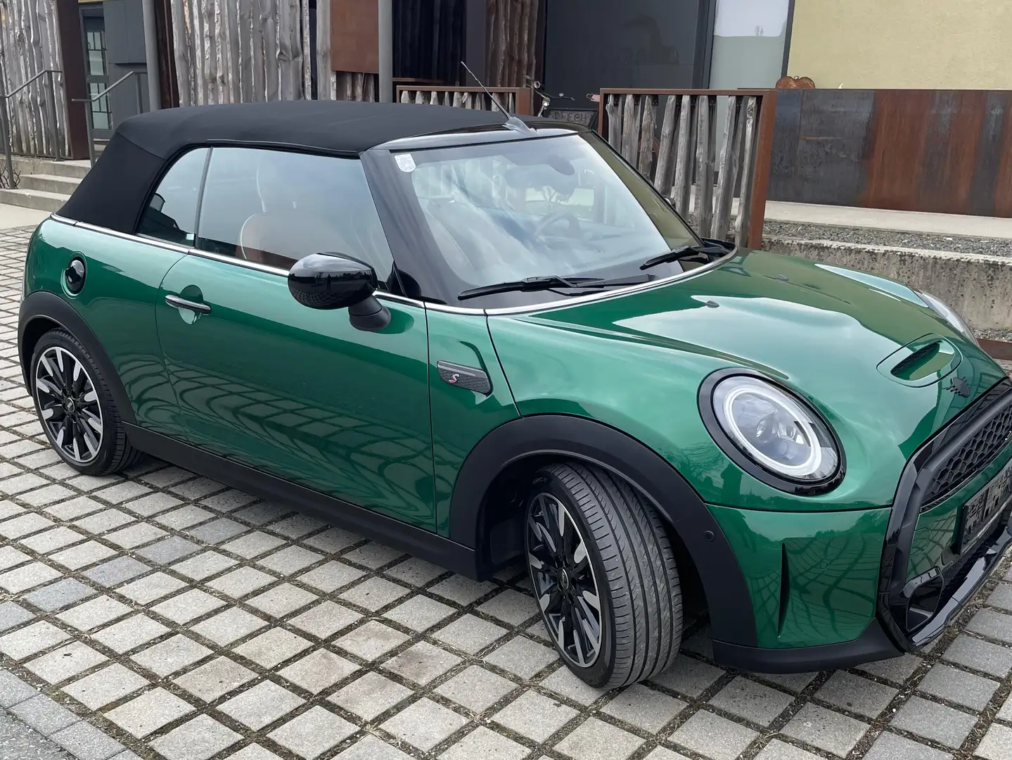 MINI Cooper S Cabrio MINI Cooper S Cabrio Aut. Cooper S Grün - 2