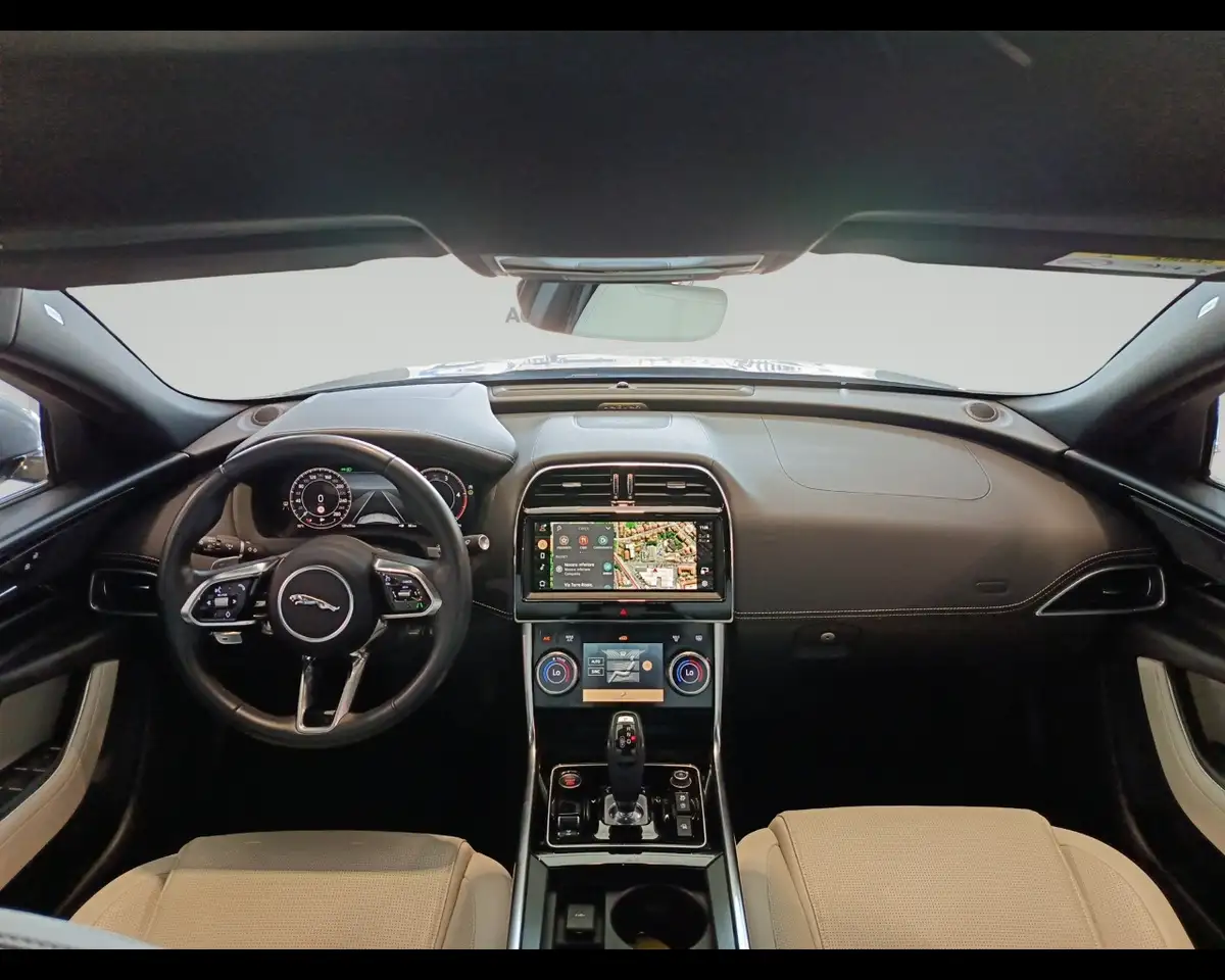 Jaguar Xe 2.0 D 204 CV aut. R-Dynamic HSE 2024 *BERLINA/IVA, миниатюра 9
