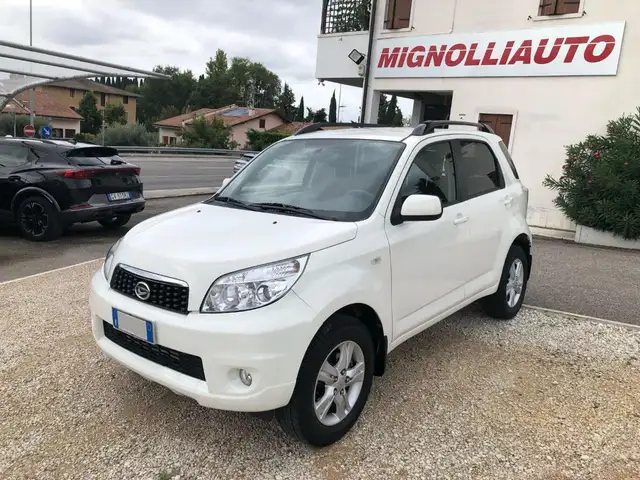 Daihatsu Terios 1.5 4WD Hiro A/T OK NEOPATENTATI