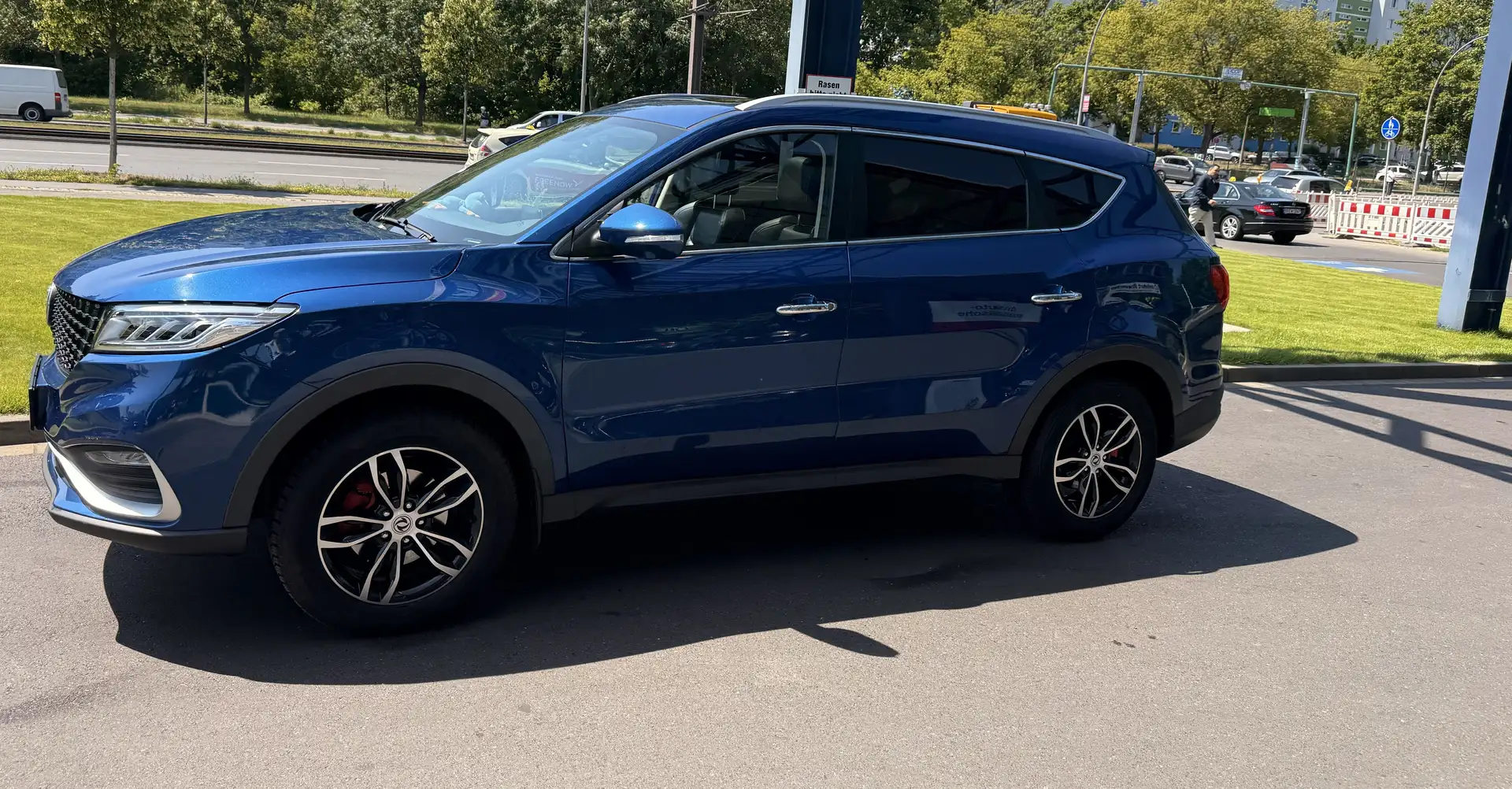 DFSK Fengon 580 Autogas LPG und Sitzheizung, Farbe blau - 2