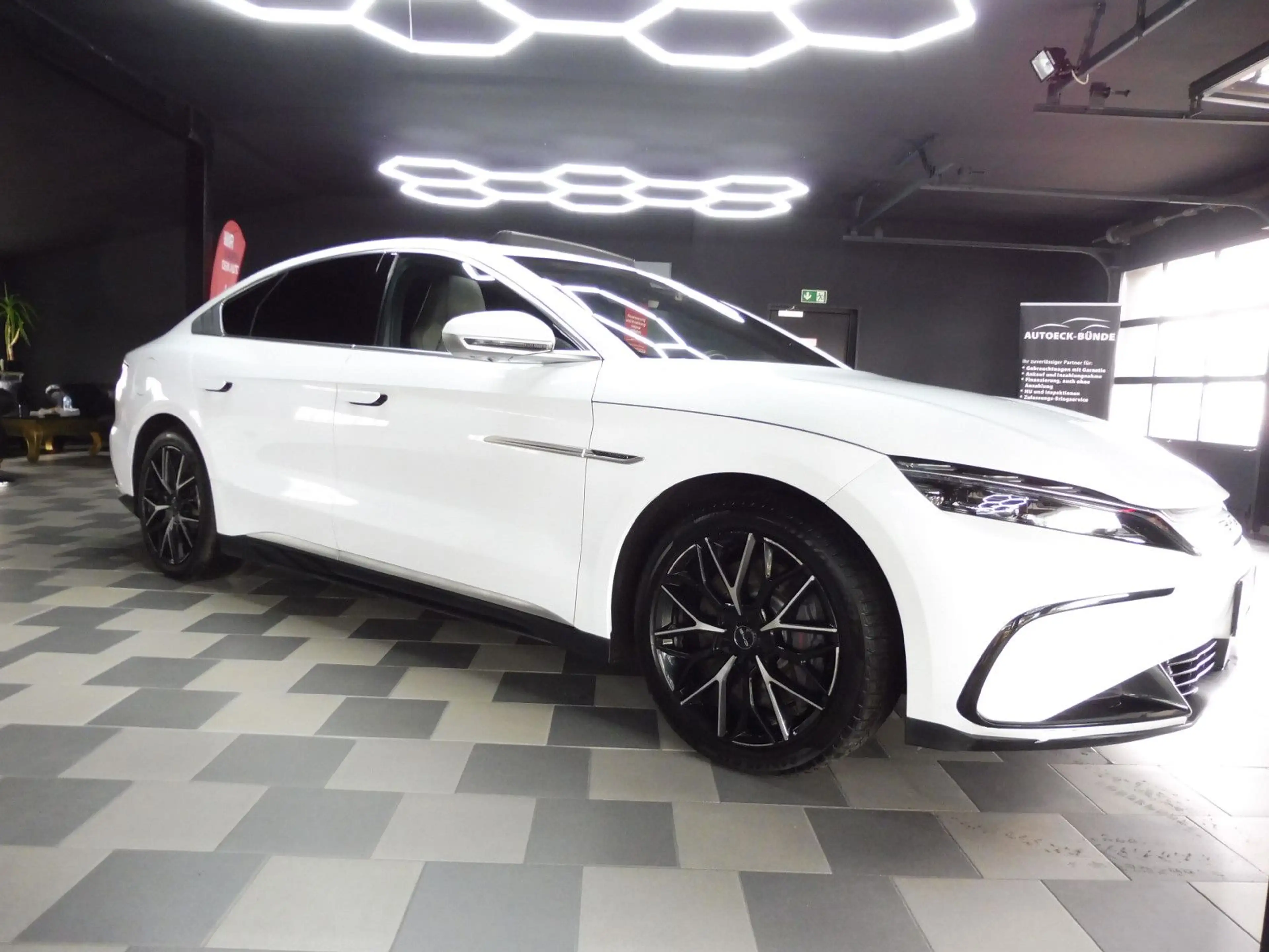 BYD Han 380 kW AWD Executive — photo 4