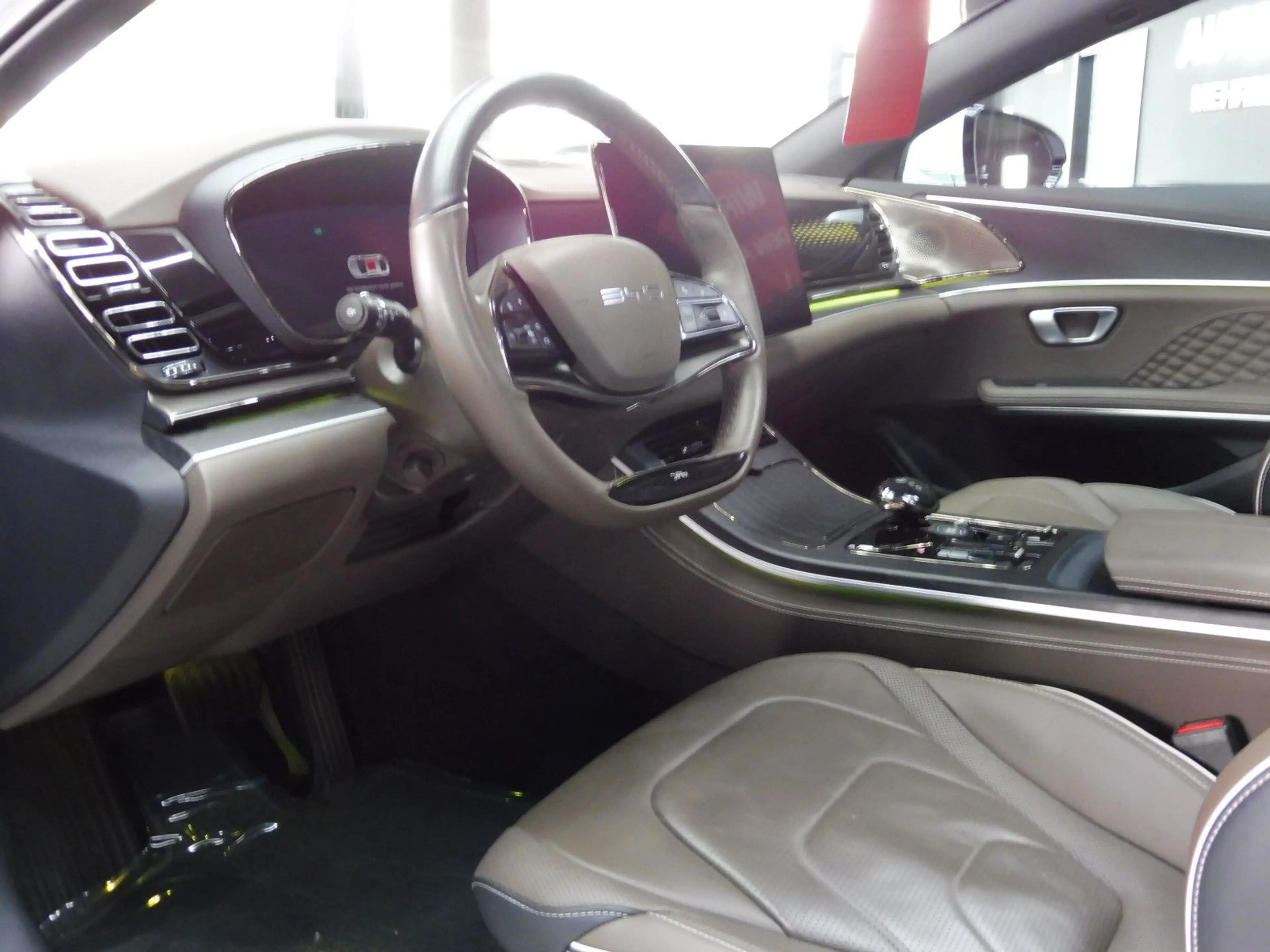 BYD Han 380 kW AWD Executive — photo 11