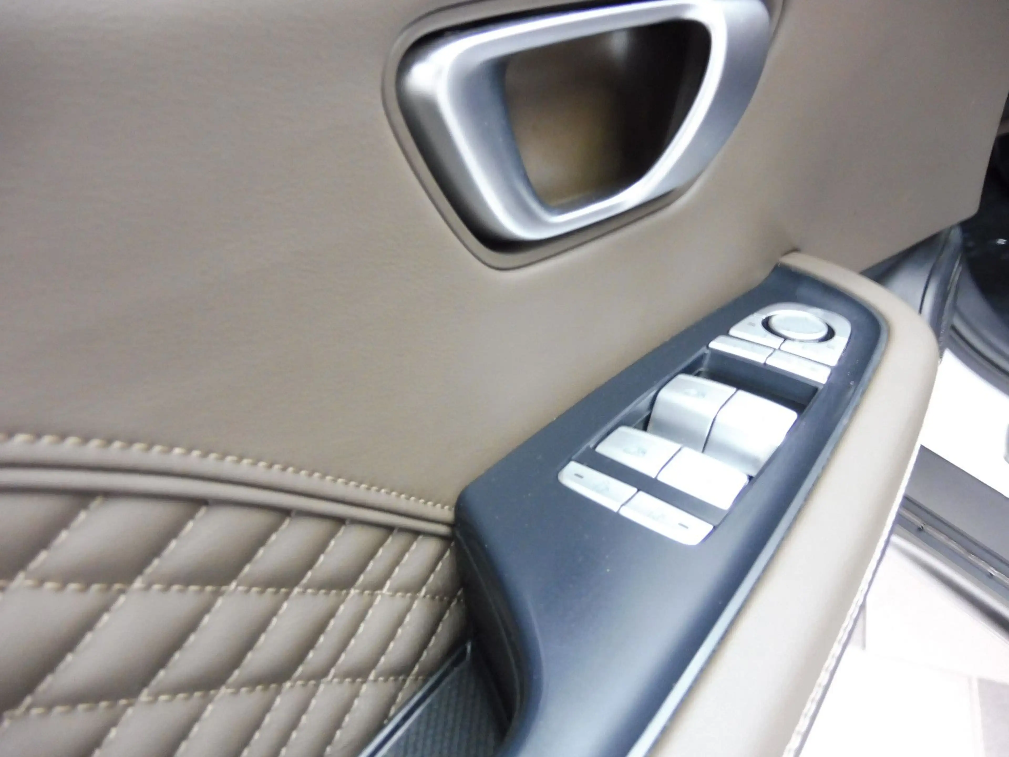 BYD Han 380 kW AWD Executive — photo 14