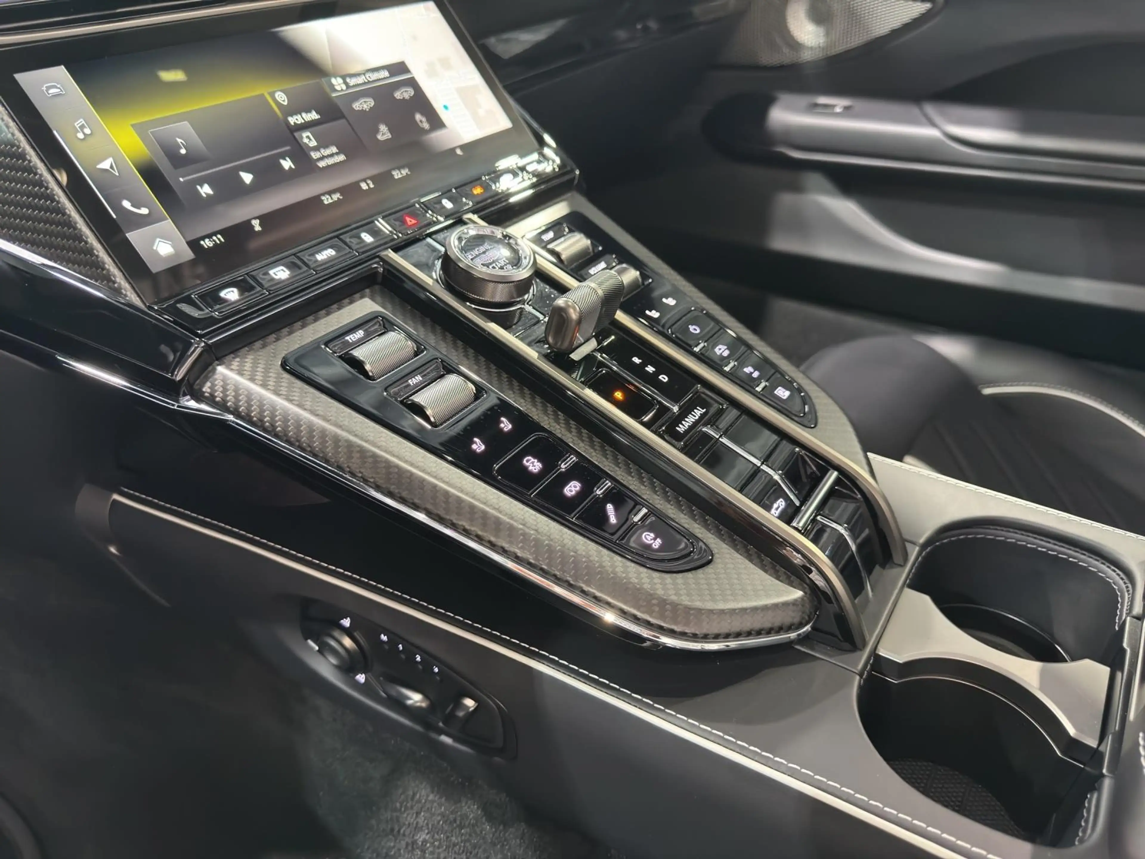 Aston Martin V8 Vantage S V8 Roadstar*Carbon* — photo 13
